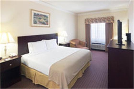 Standard King Room - Photo 1