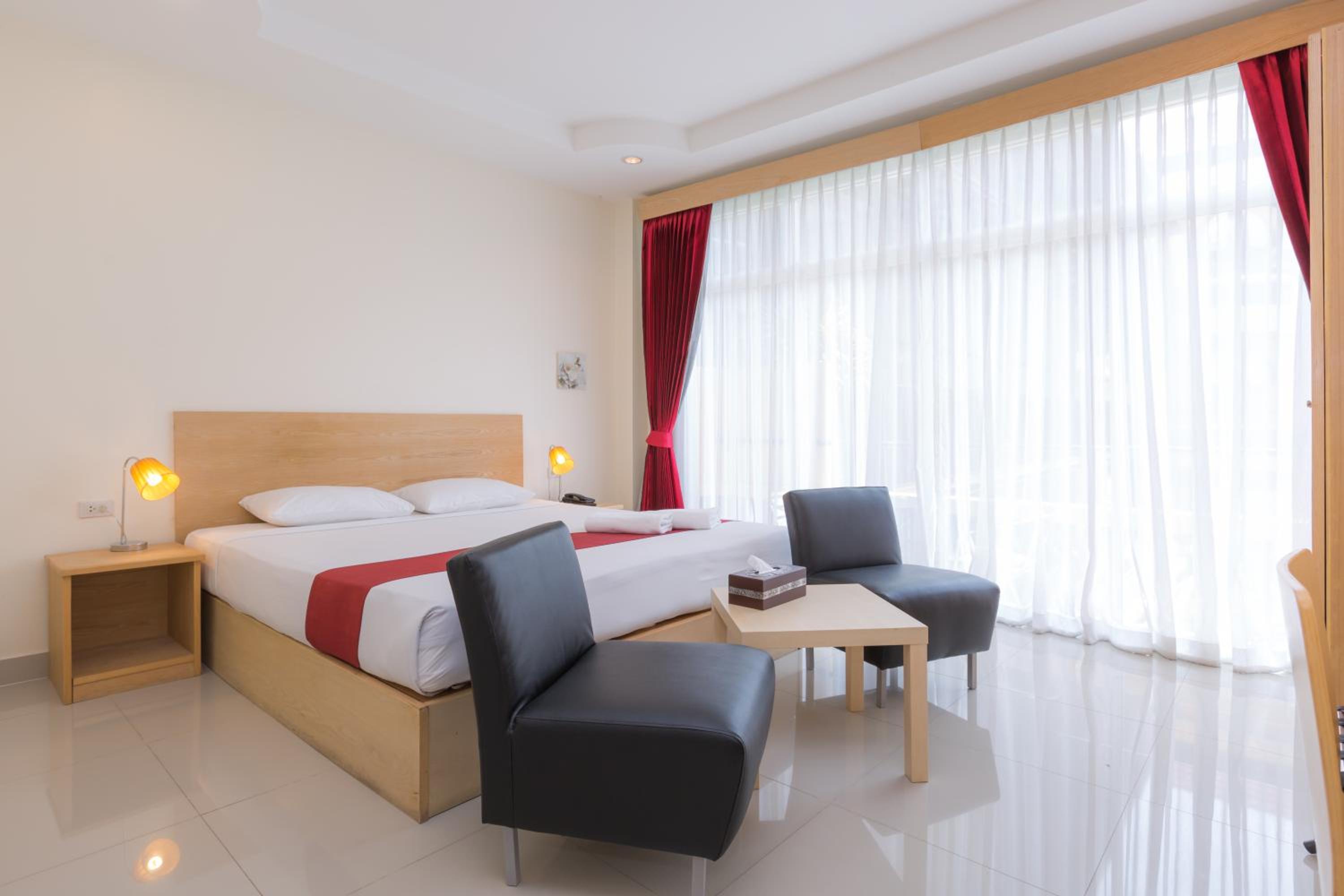 Deluxe Pool View Double or Twin Room with Balcony photo 2