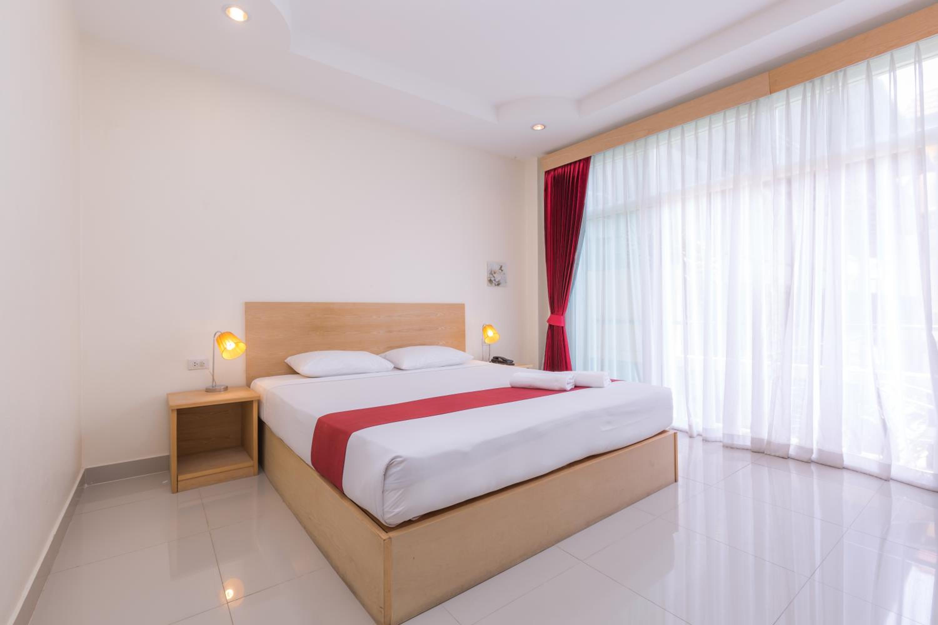 Deluxe Pool View Double or Twin Room with Balcony photo 1