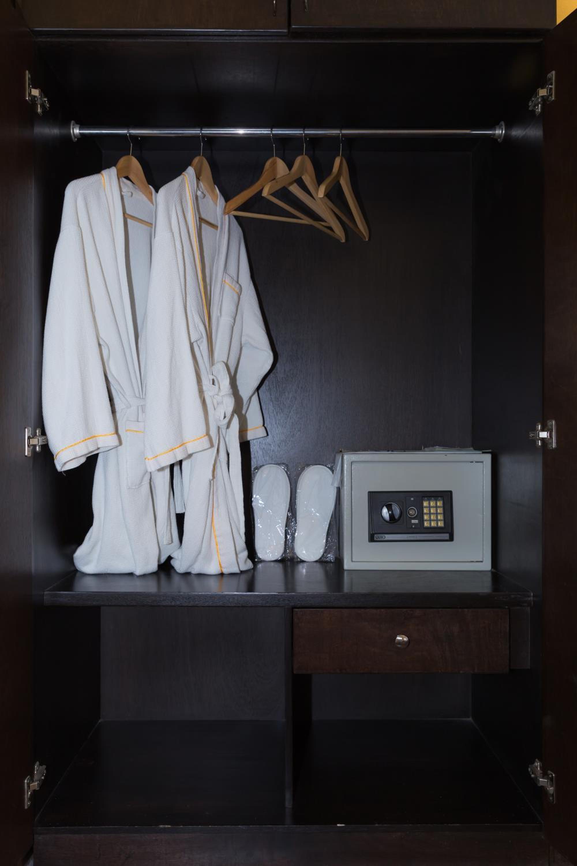 Super Deluxe Plus Double Room  photo 3