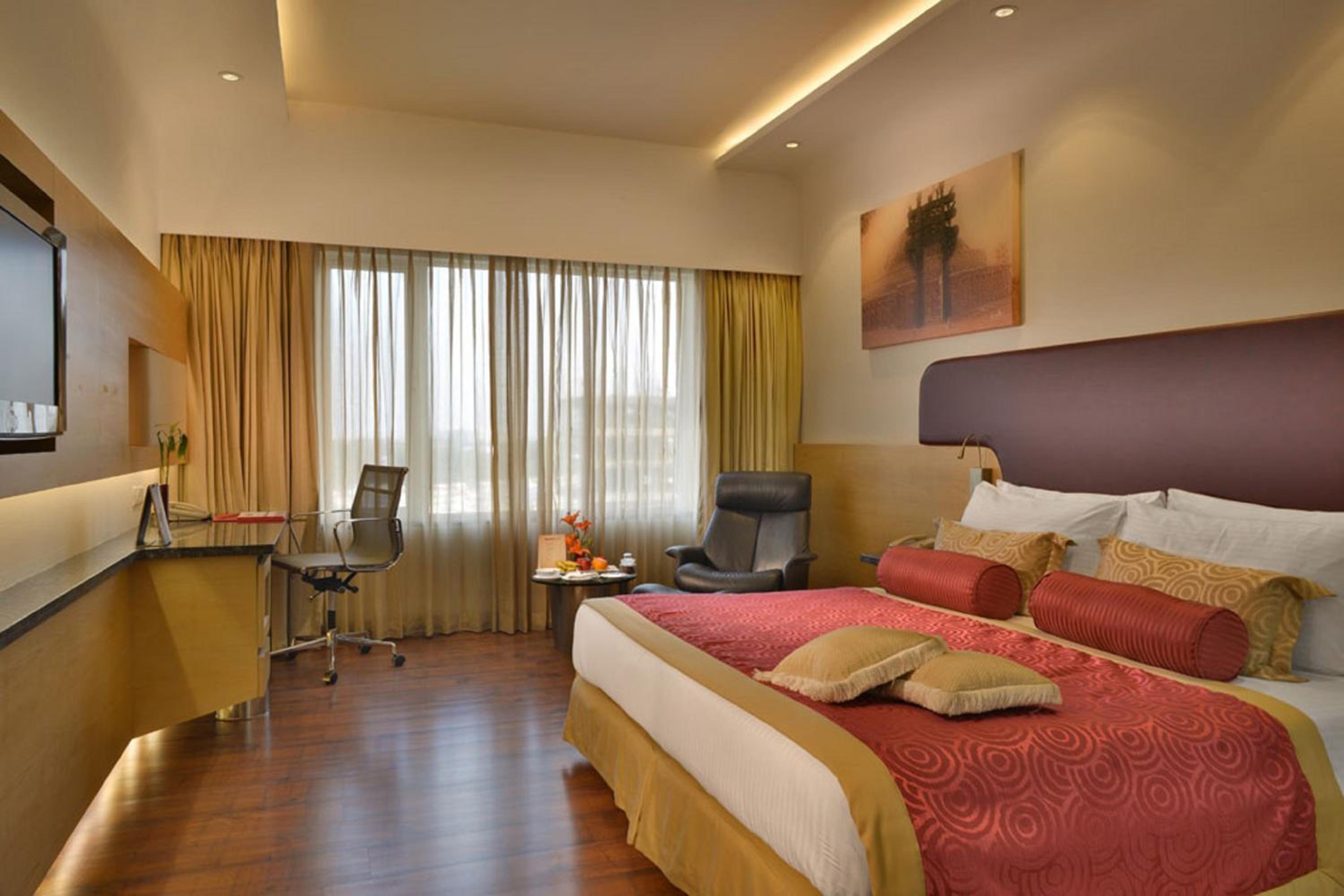 Executive Room City View Queen Bed - Photo 7