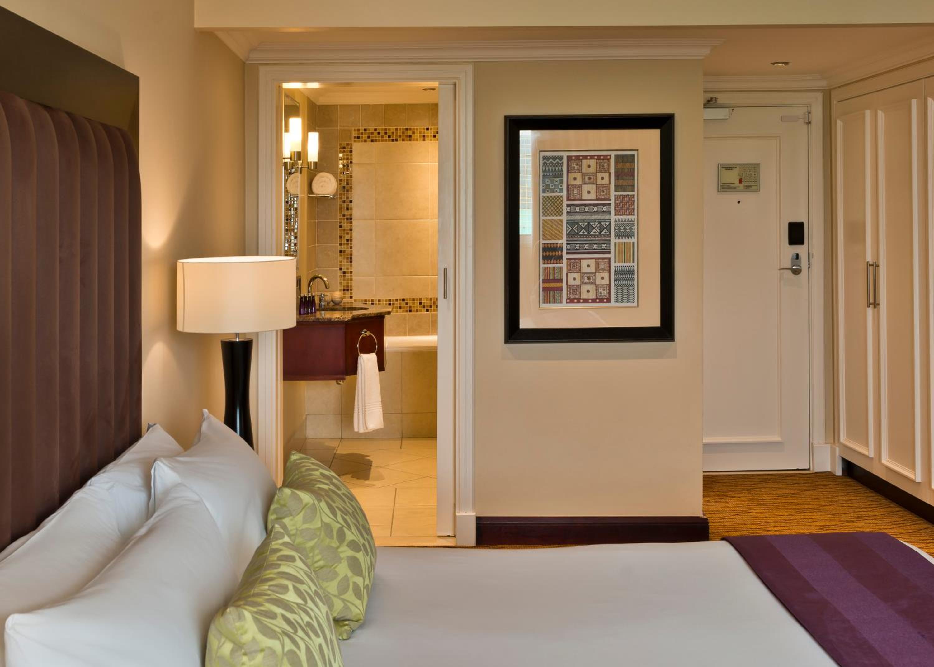 AVANI Room - Photo 4