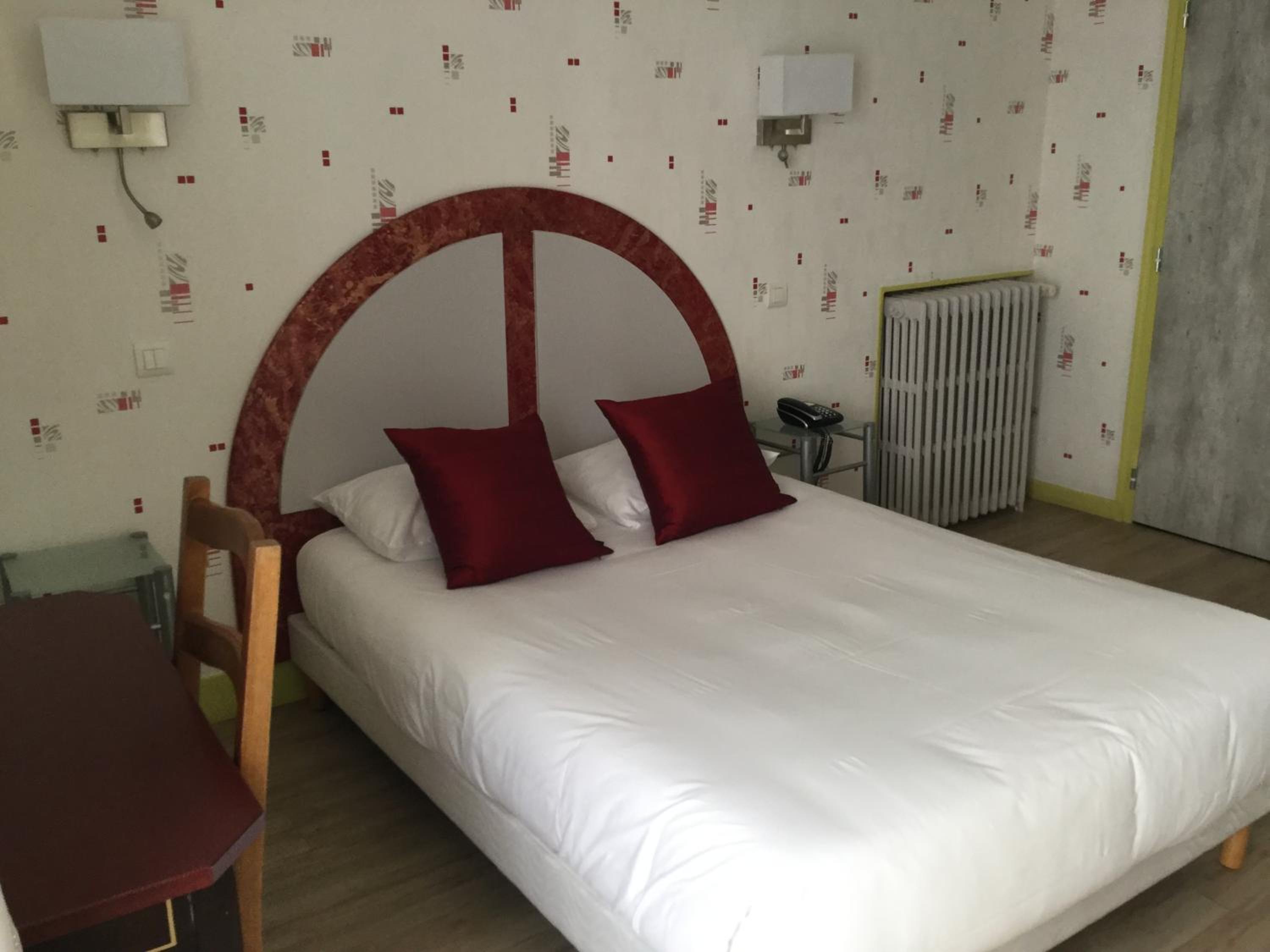 Double Room - Photo 5
