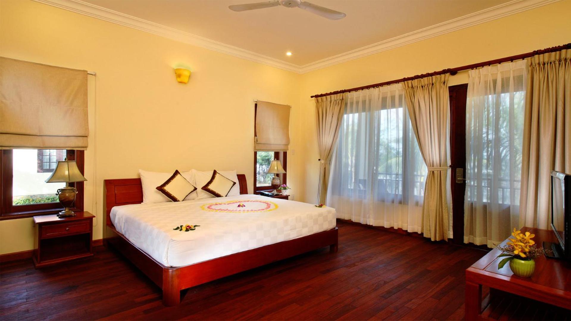 Bungalow - Beach Front - Photo 4