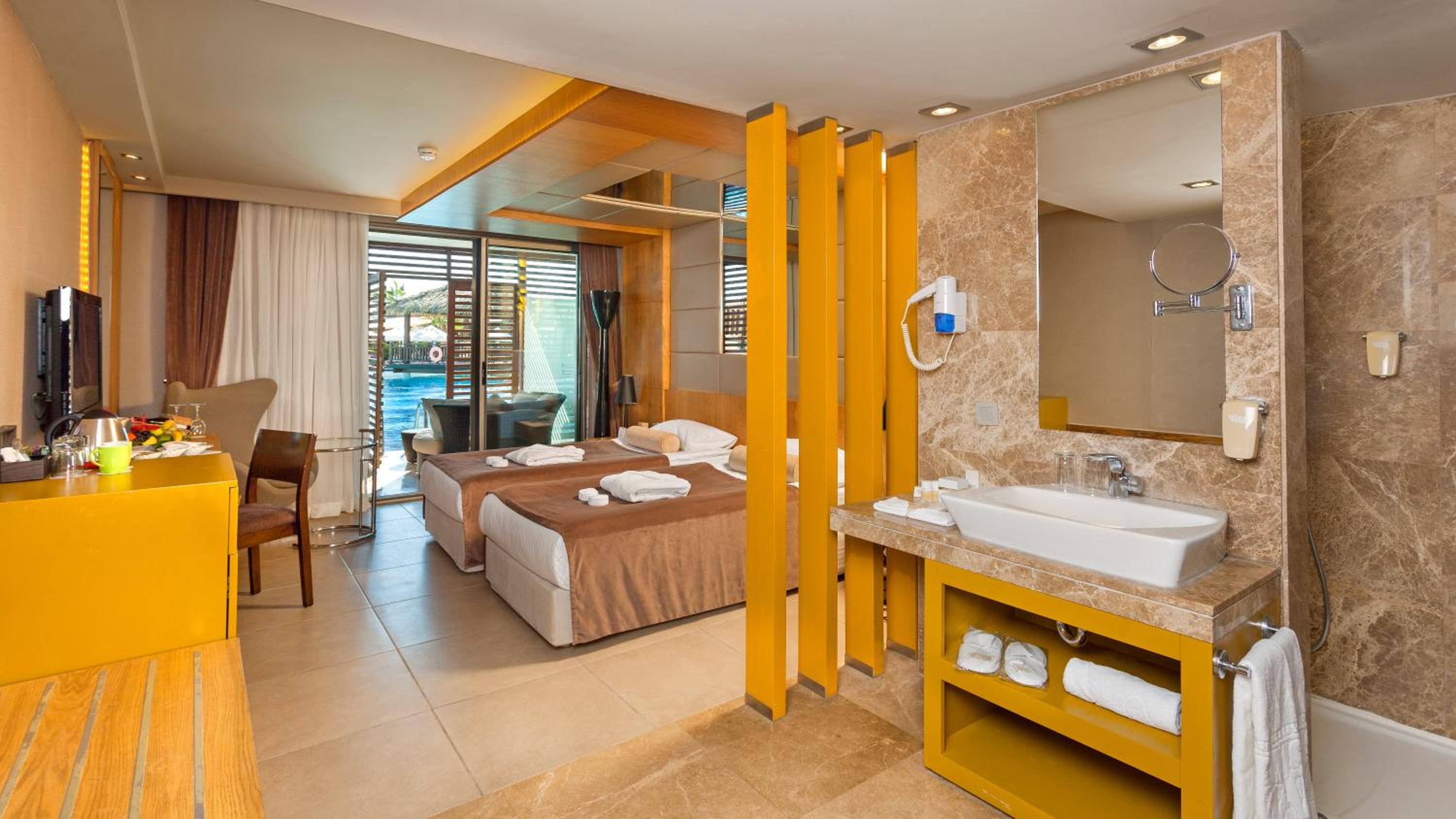Hébergement avec Accès Direct à la Piscine - Service Diamond