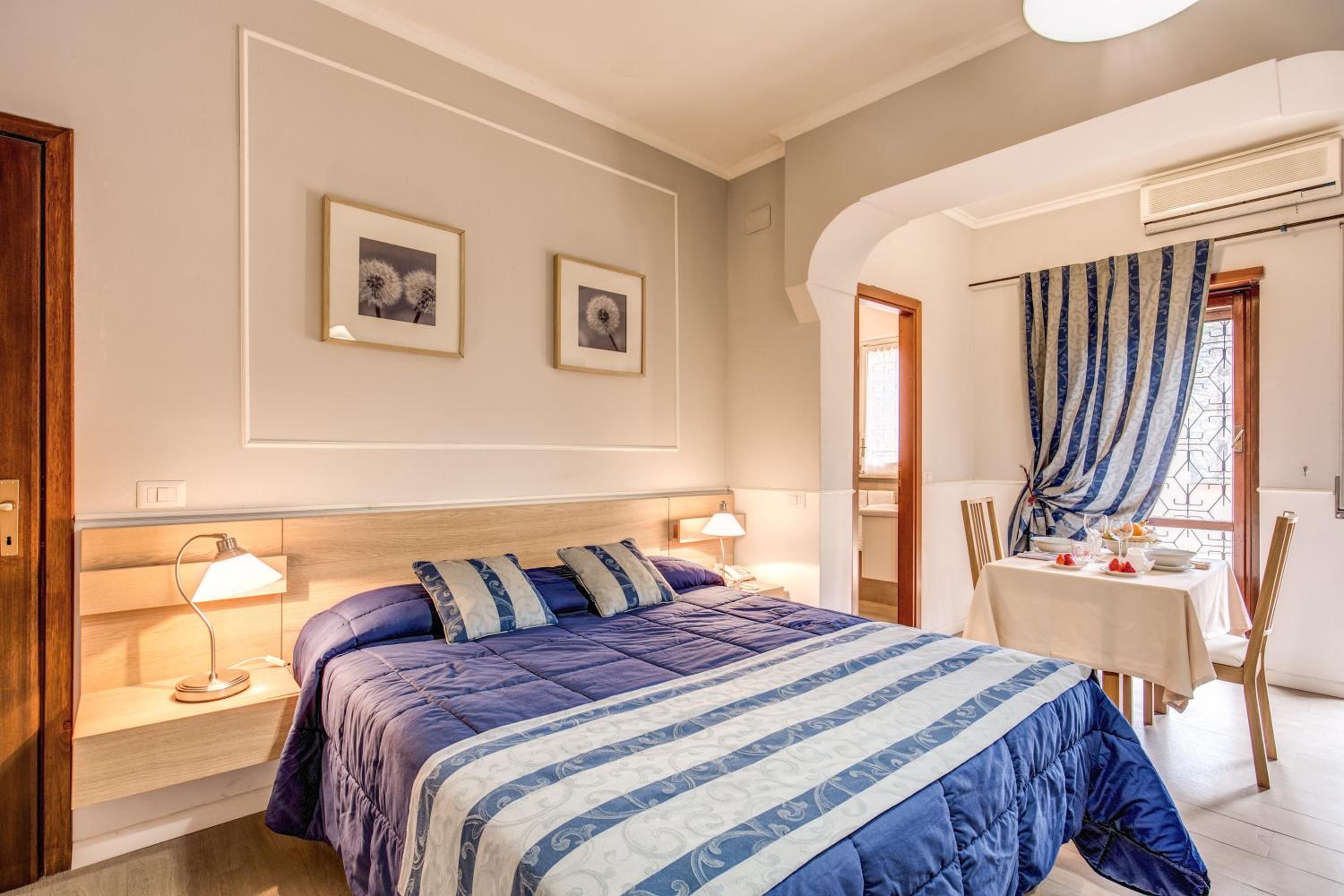 Double Room with Balcony photo 1