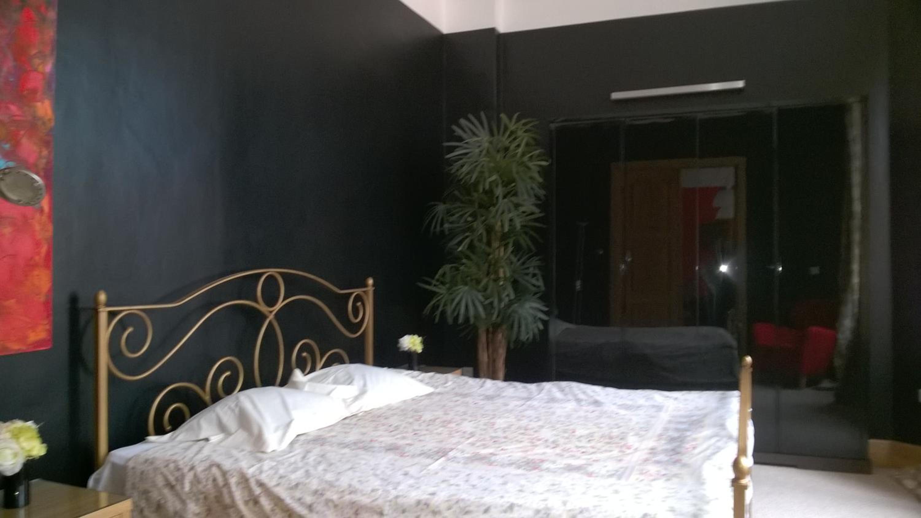 Three-Bedroom Apartment - Photo 24