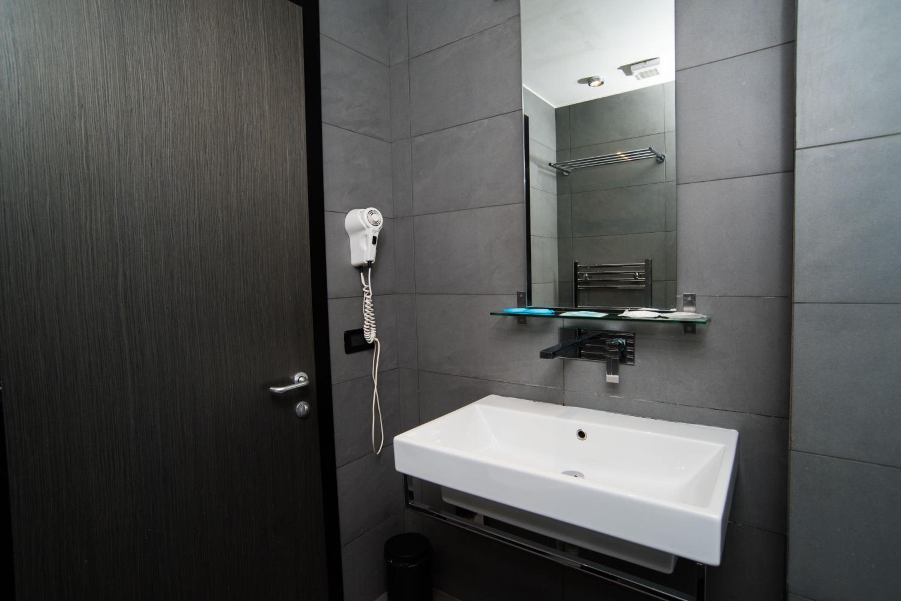 Deluxe Double or Twin Room photo 2