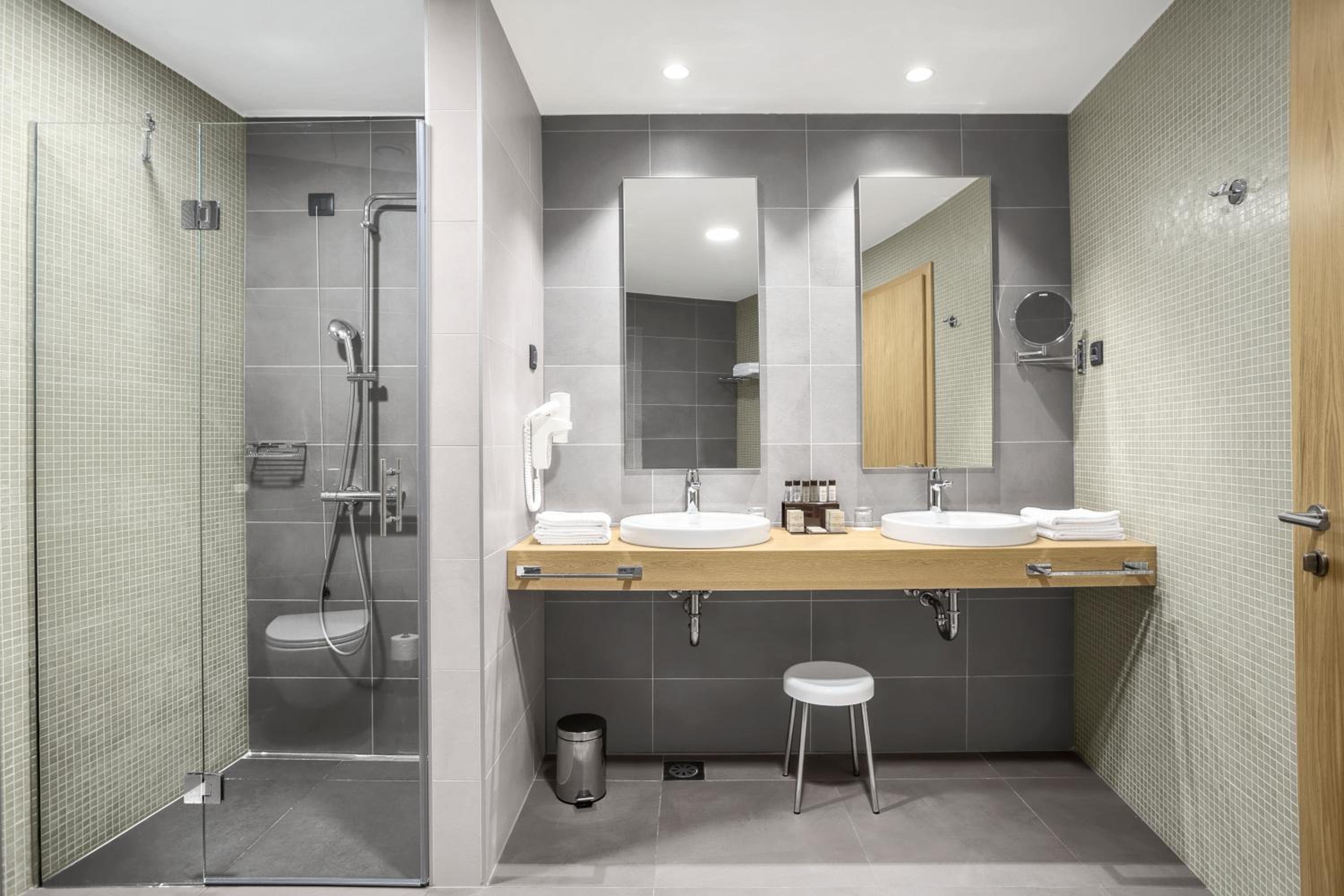 Superior Twin Room - Photo 2