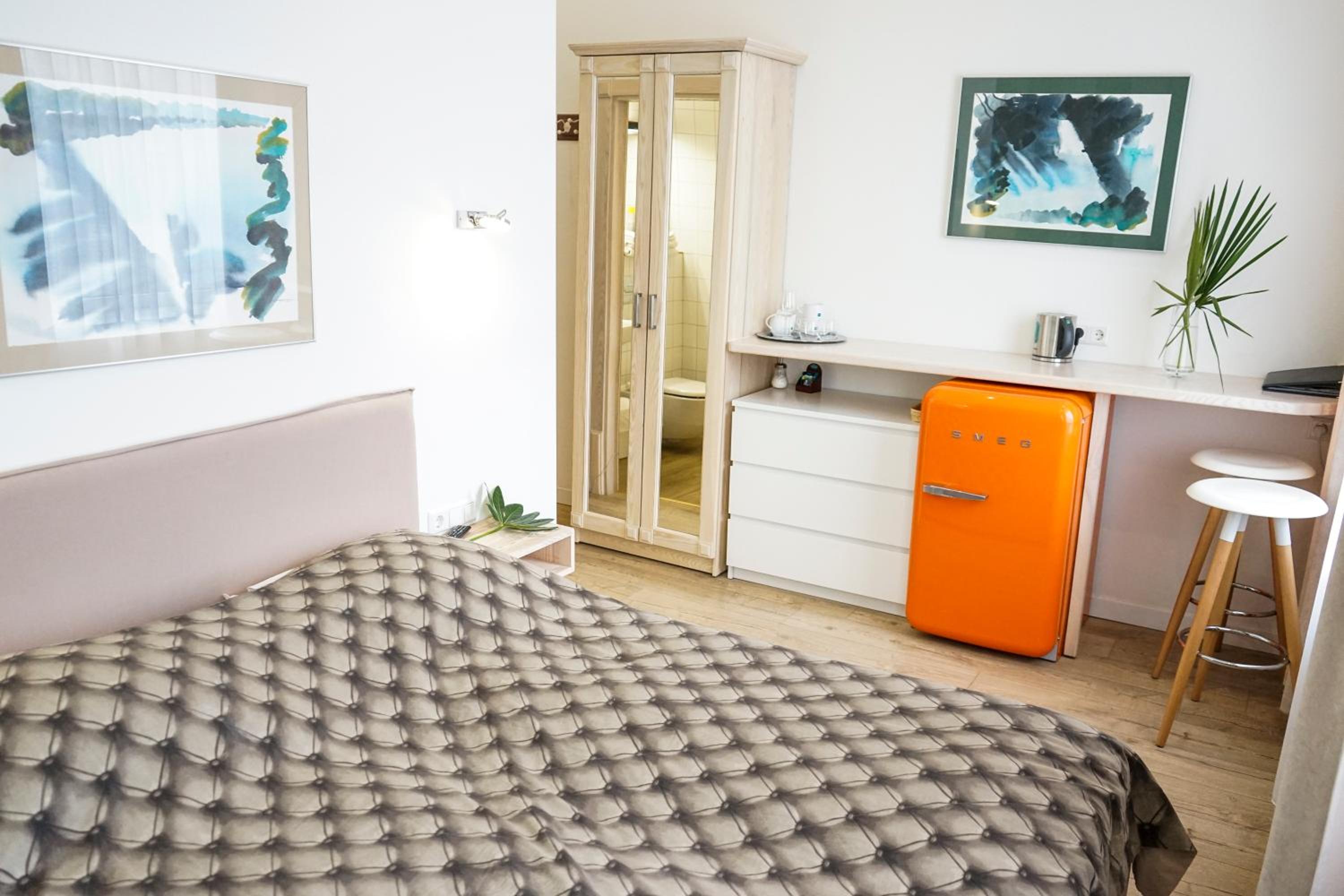 Double Room - Photo 16