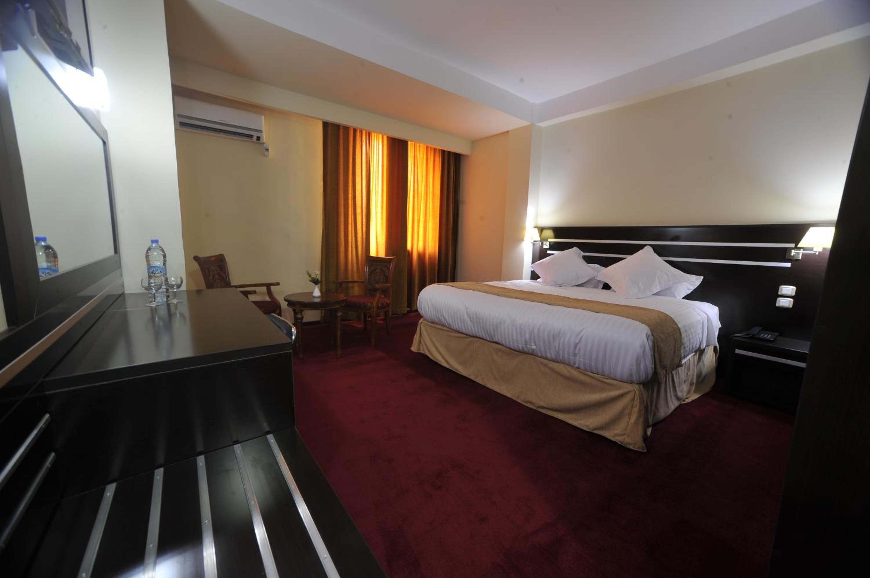 Deluxe Single Room