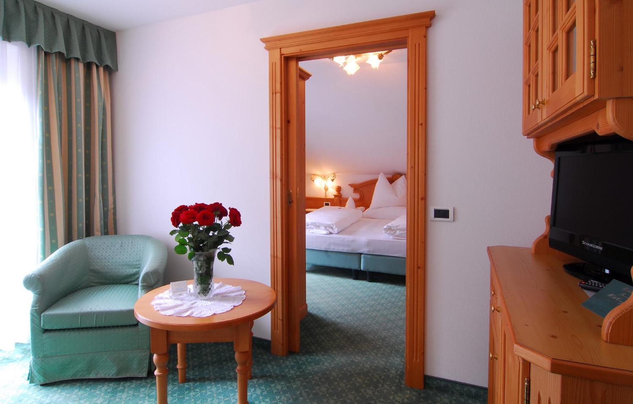 Junior Suite with Balcony photo 2