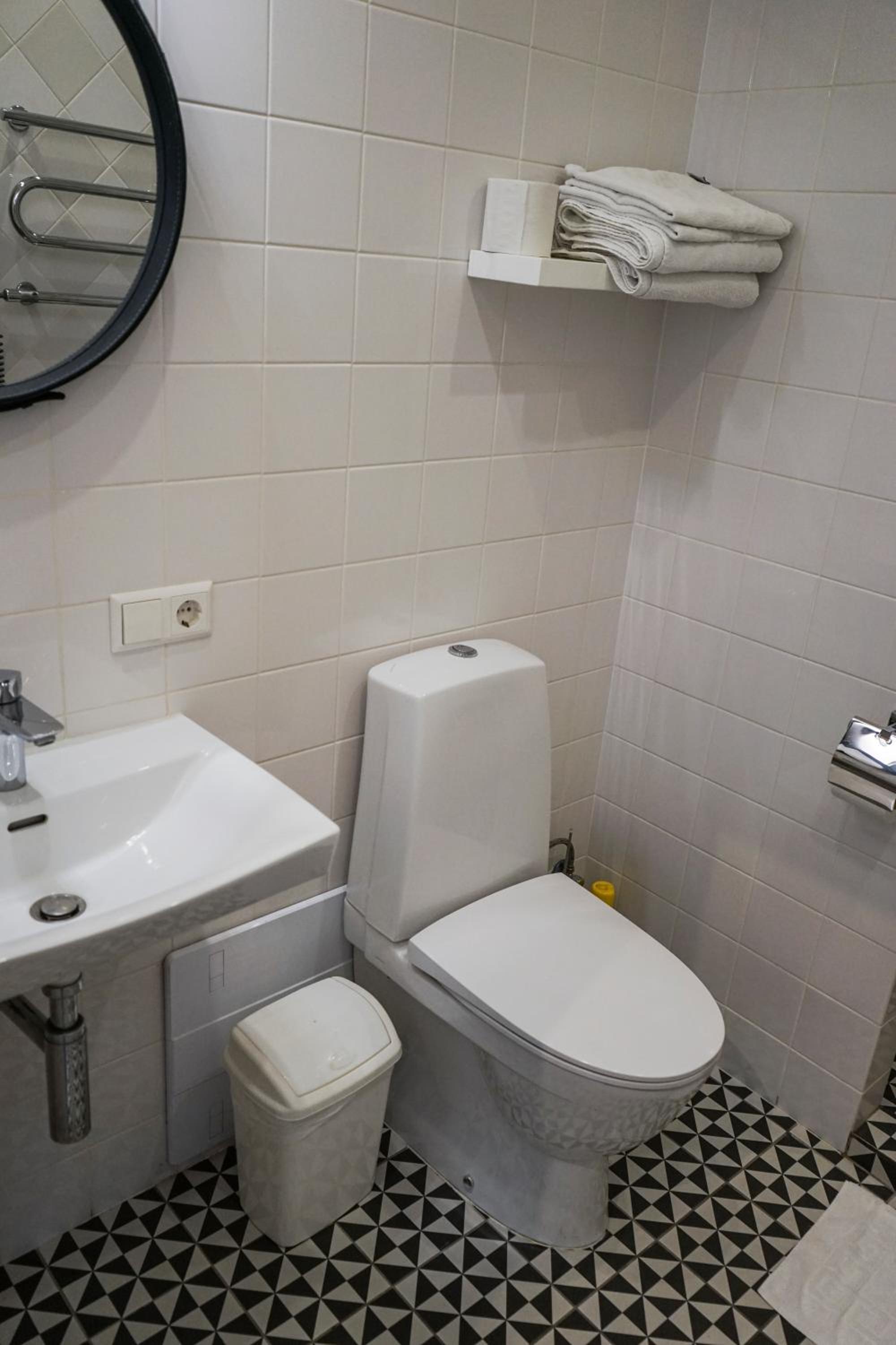 Double Room - Photo 6