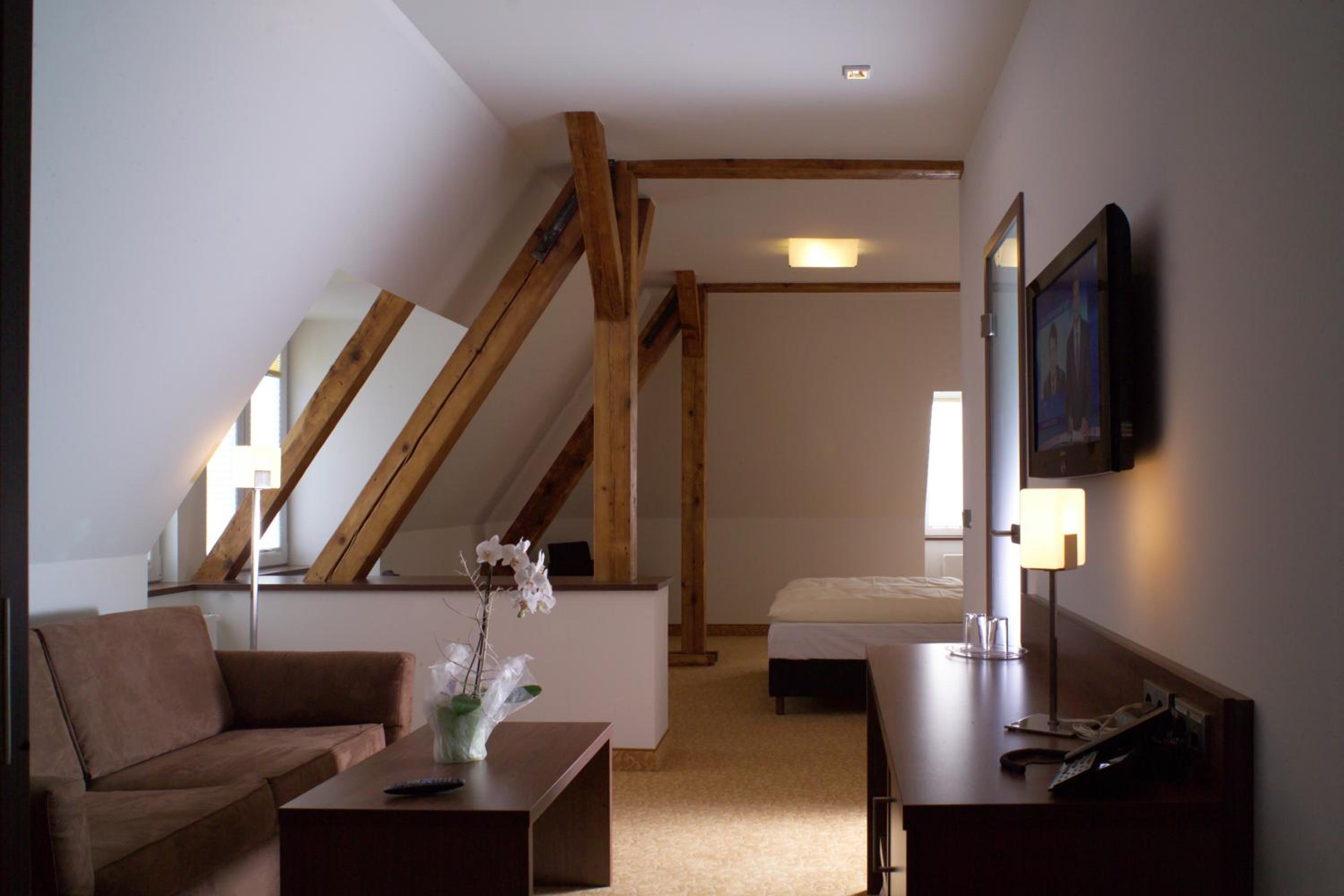 Suite - Photo 7
