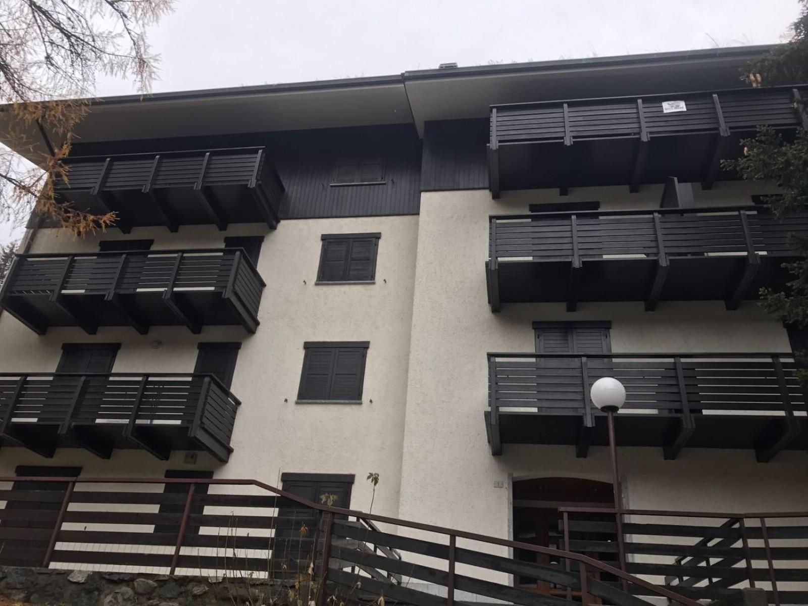 Apartment with Mountain View photo 2