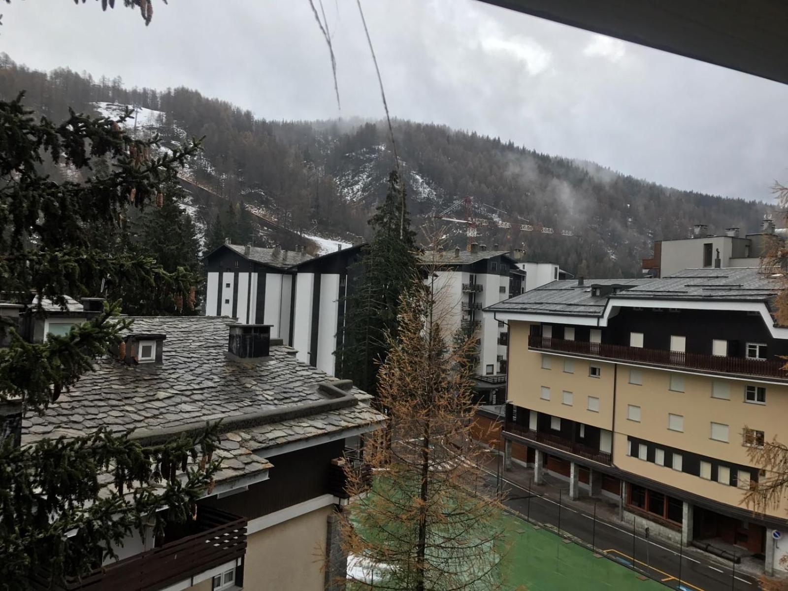 Apartment with Mountain View photo 3
