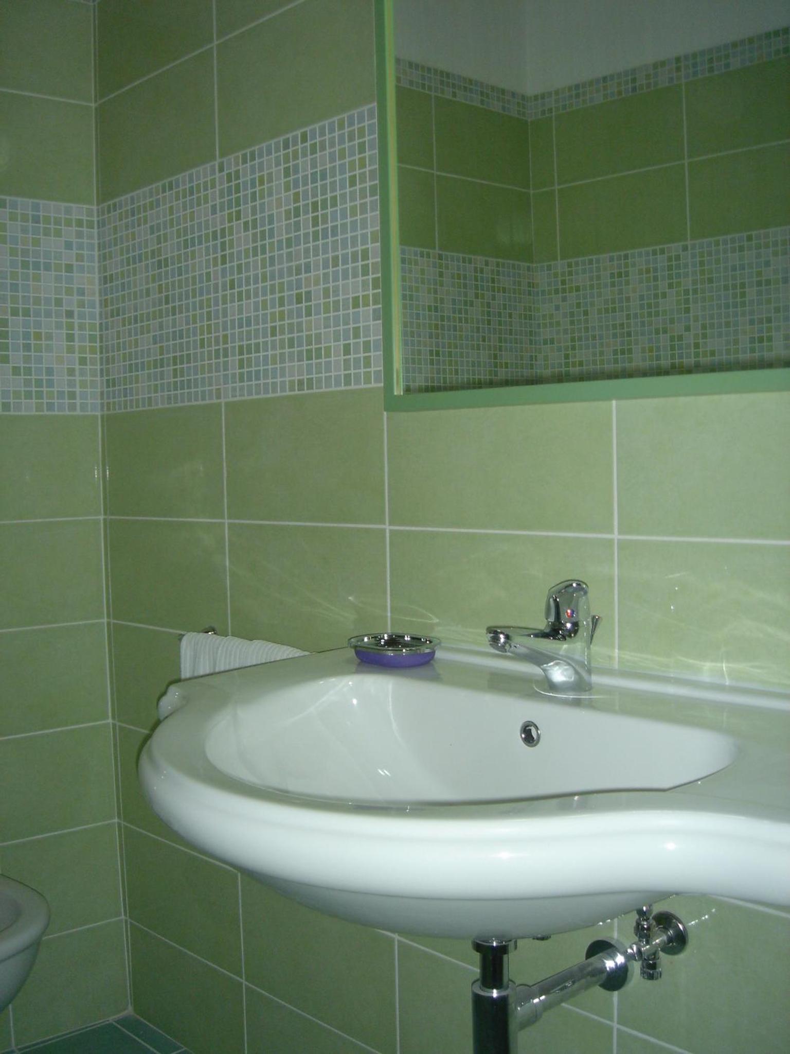 Twin Room - Photo 3