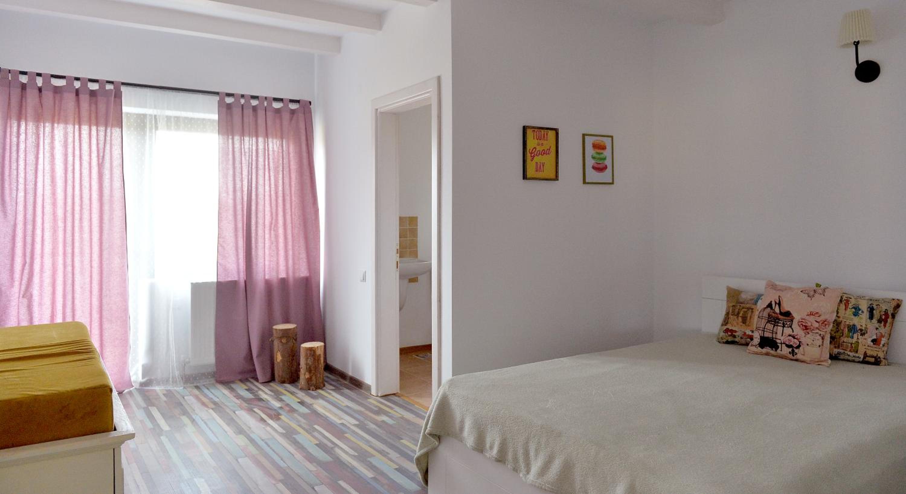 Double Room With Two Double Beds photo 1