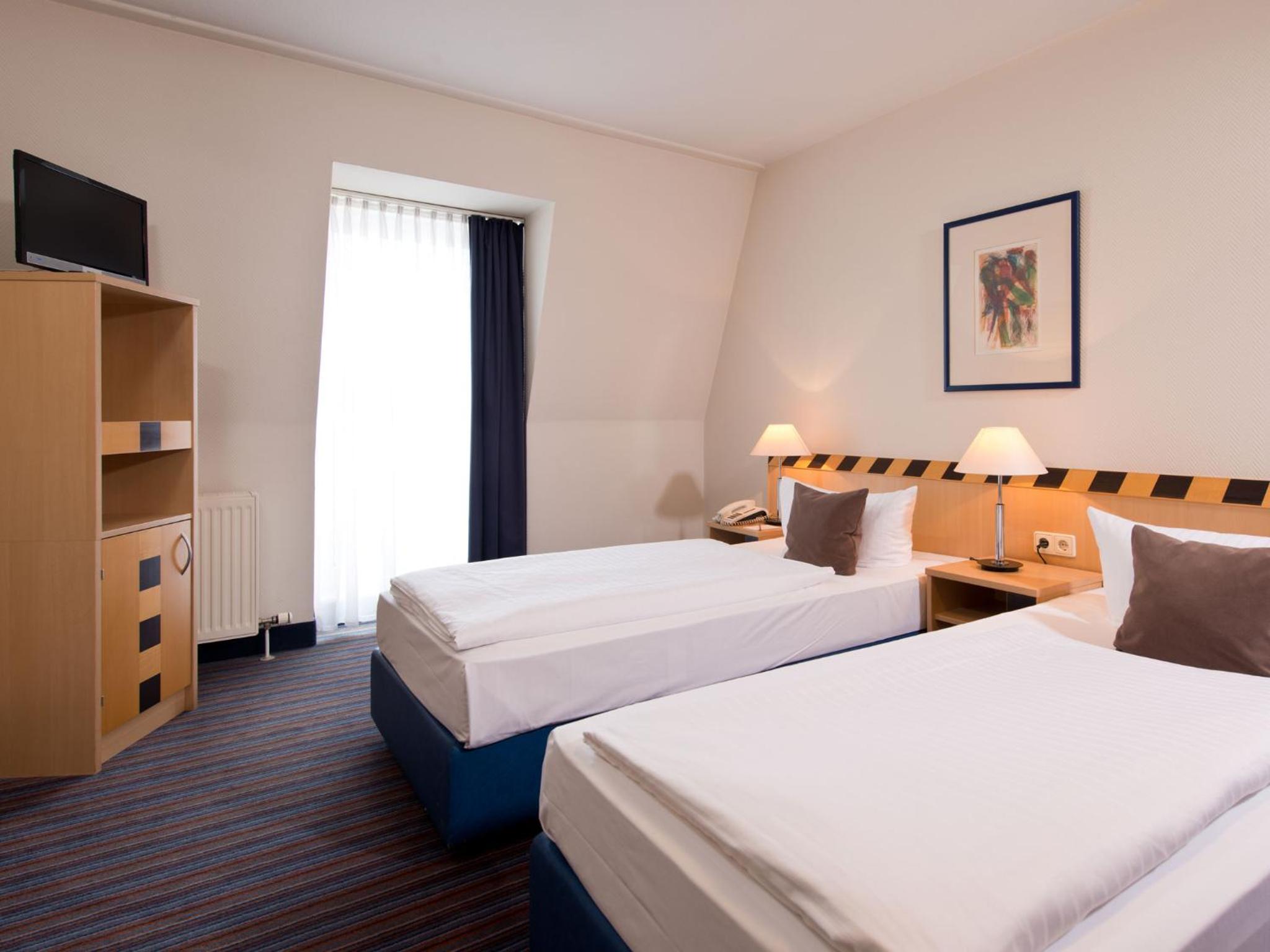 Business Double Room - Photo 2