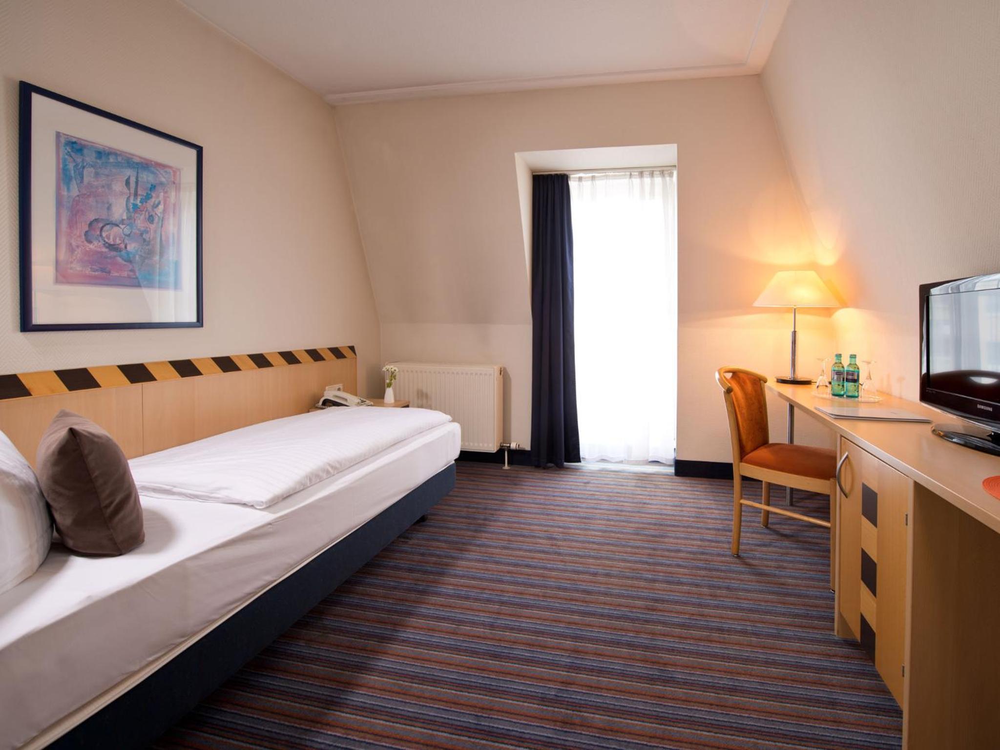 Business Single Room photo 2