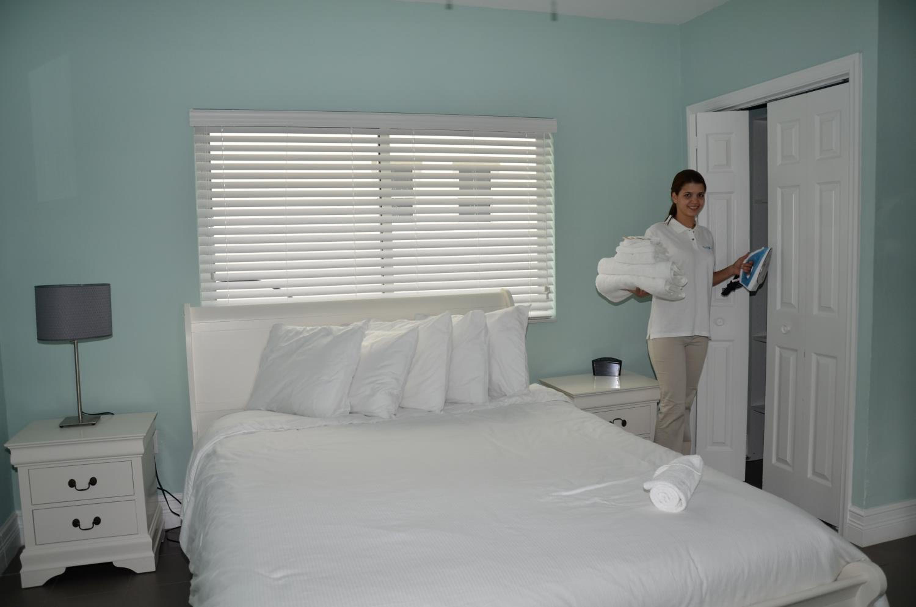 One-Bedroom Suite - Photo 5