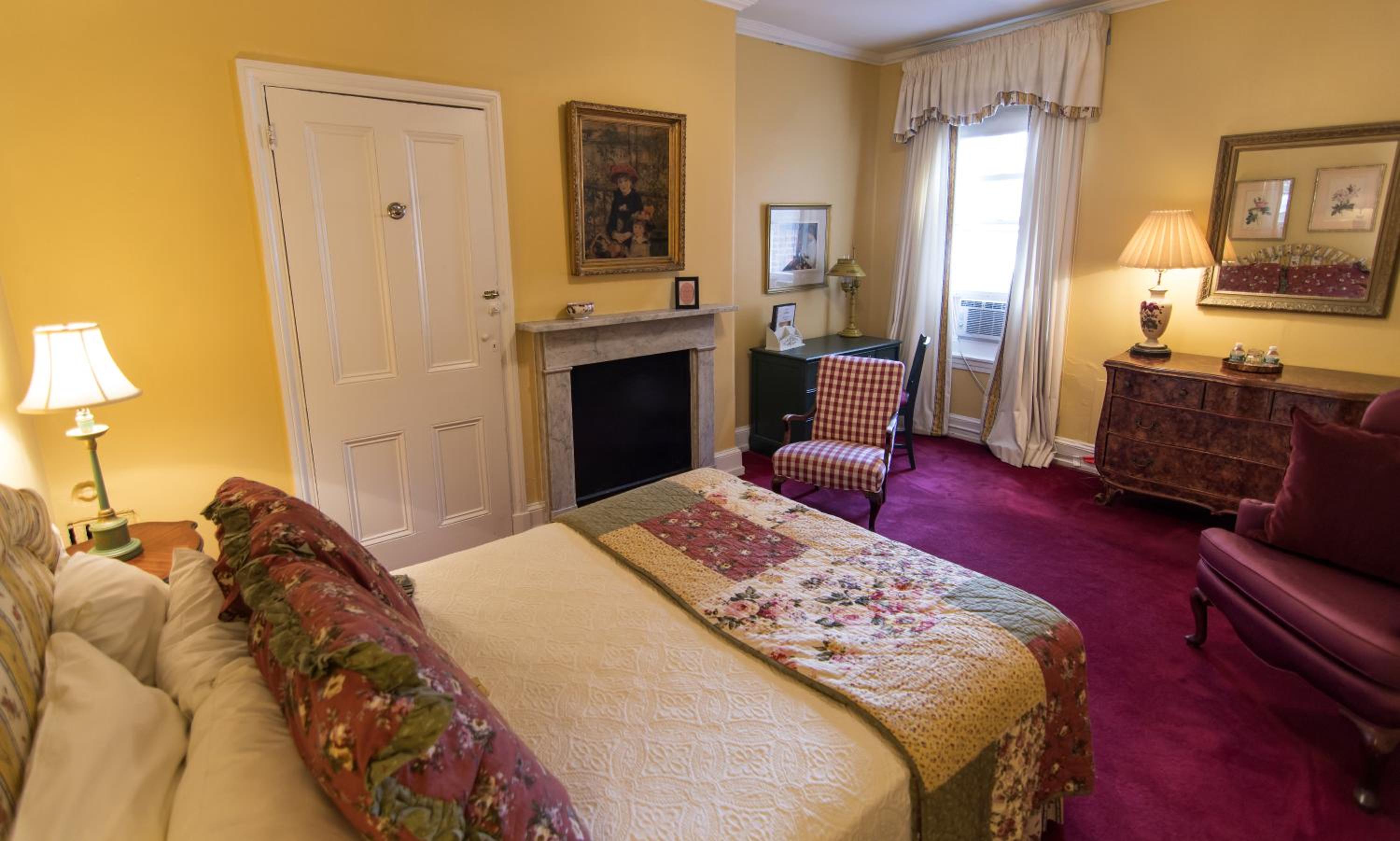 Queen Room with Shared Bathroom #1