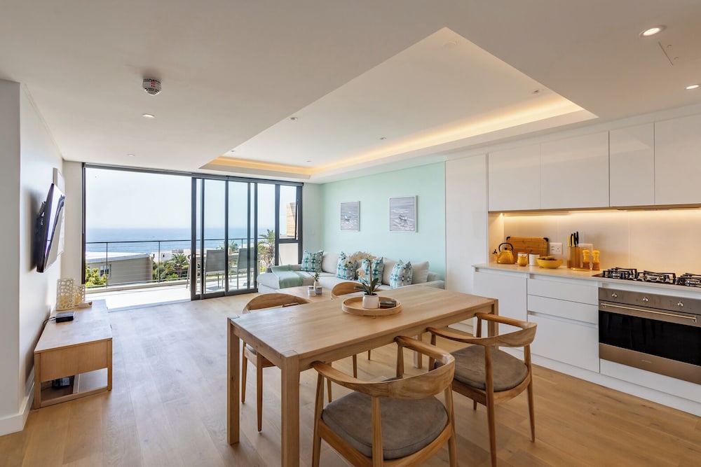 Apartment, 3 Bedrooms - Photo 10