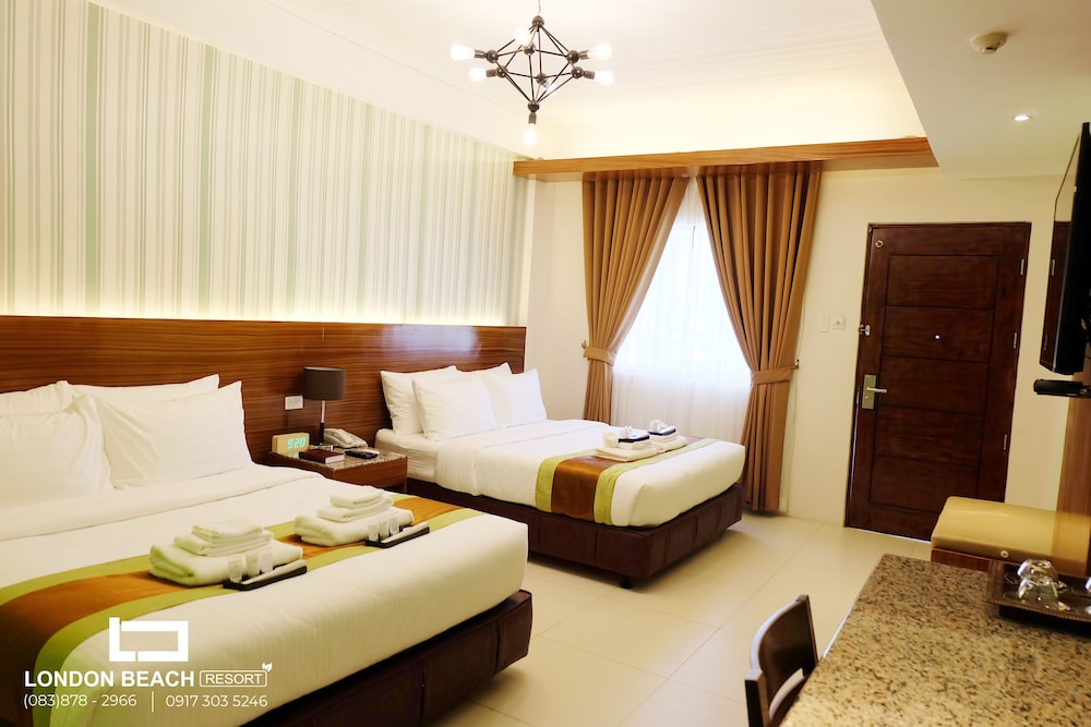 Deluxe Room, 2 Queen Beds, Non Smoking, Garden View