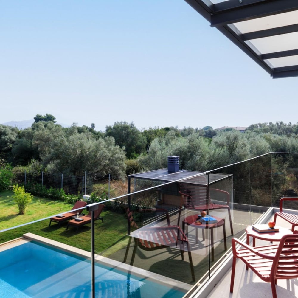 Villa photo 2