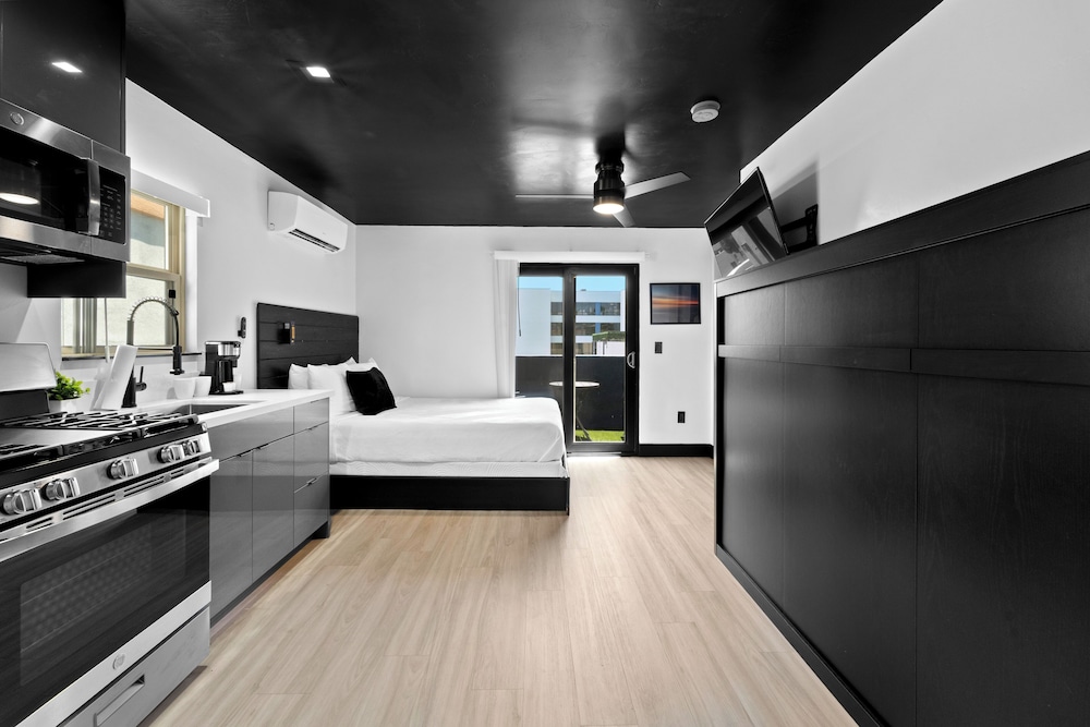 Executive Studio Suite