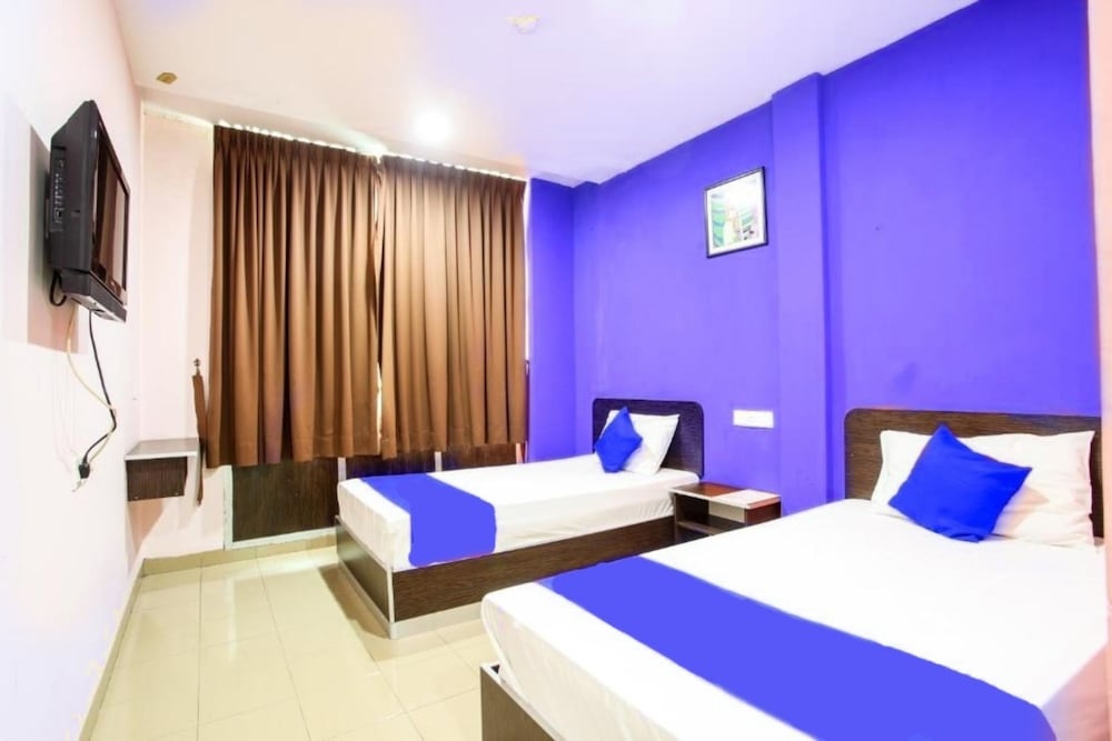 Deluxe Twin Room, 2 Twin Beds, Private Bathroom, City View photo 2