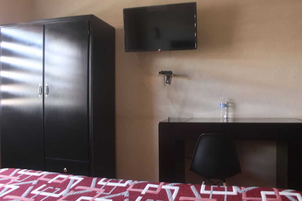 Business Room, 1 King Bed photo 3