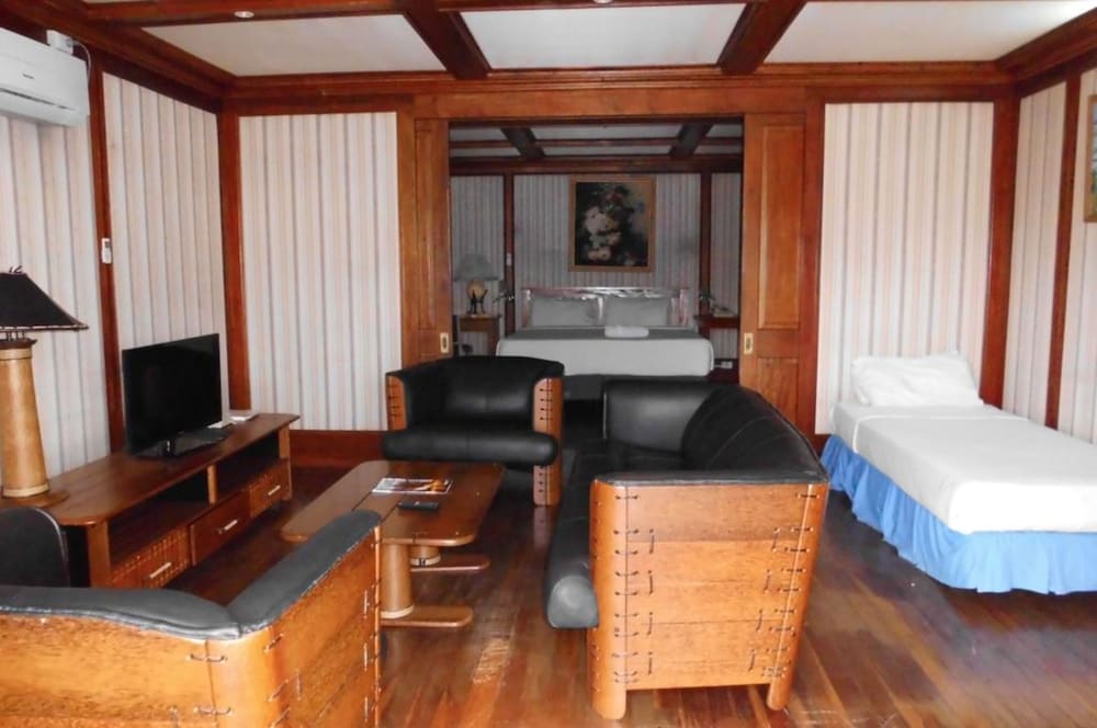 Presidential Suite photo 3