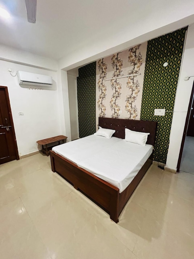 Deluxe Room, 1 King Bed