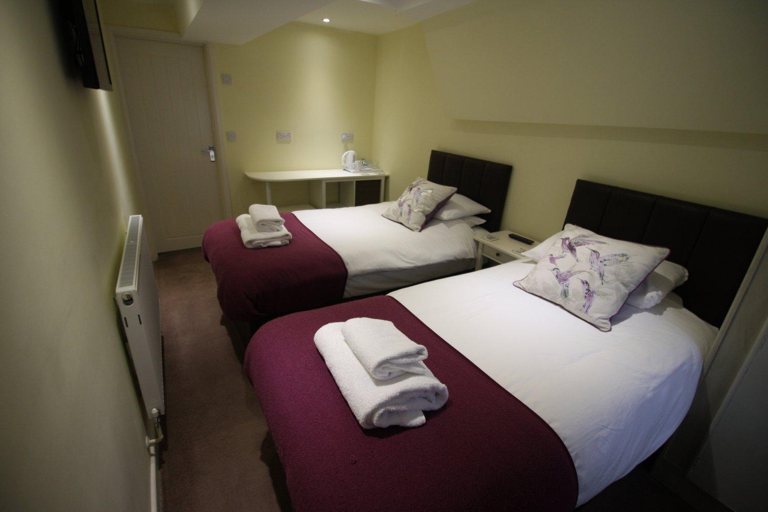 Twin Room with Shower