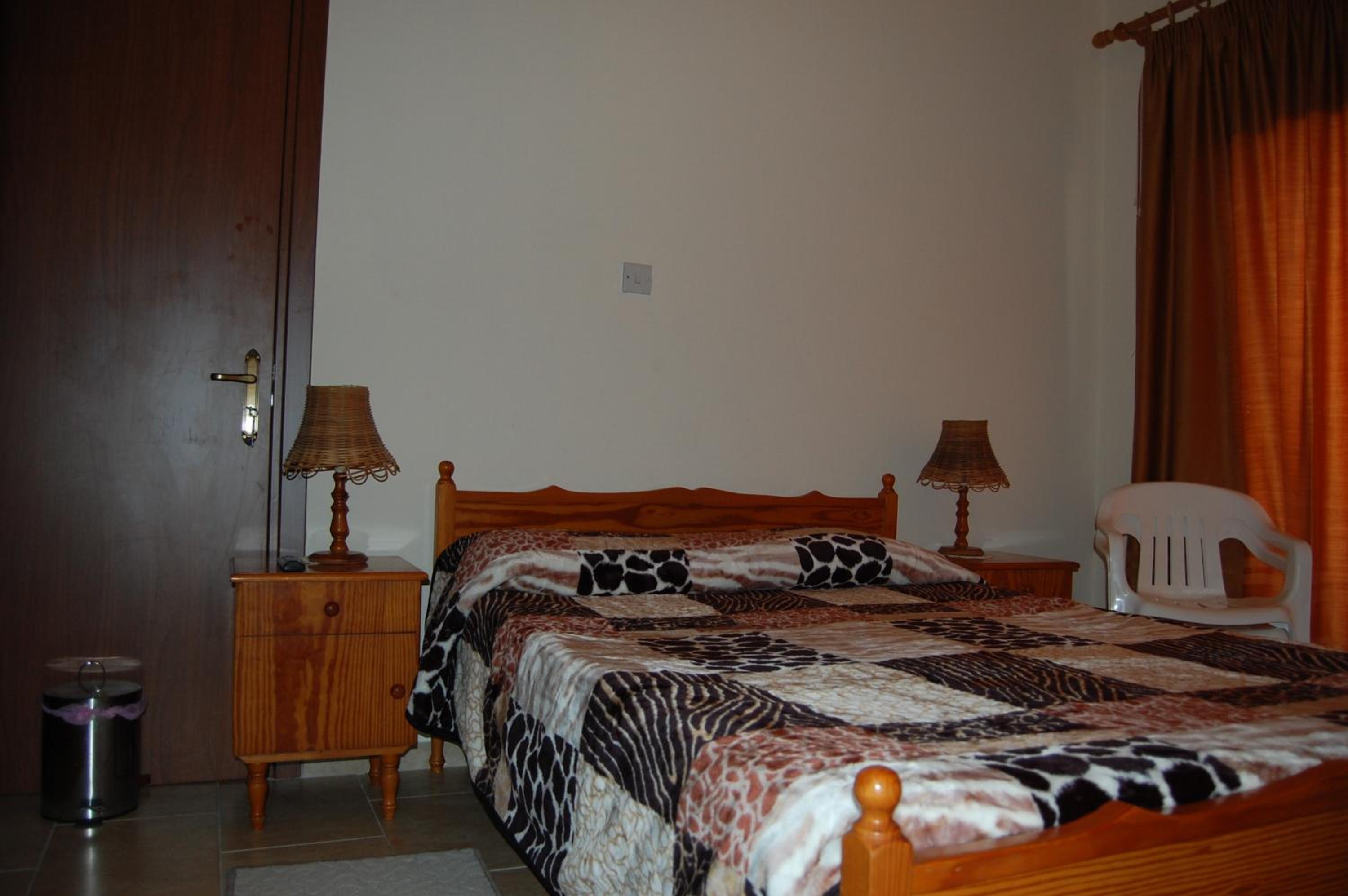 Double or Twin Room with City View photo 1