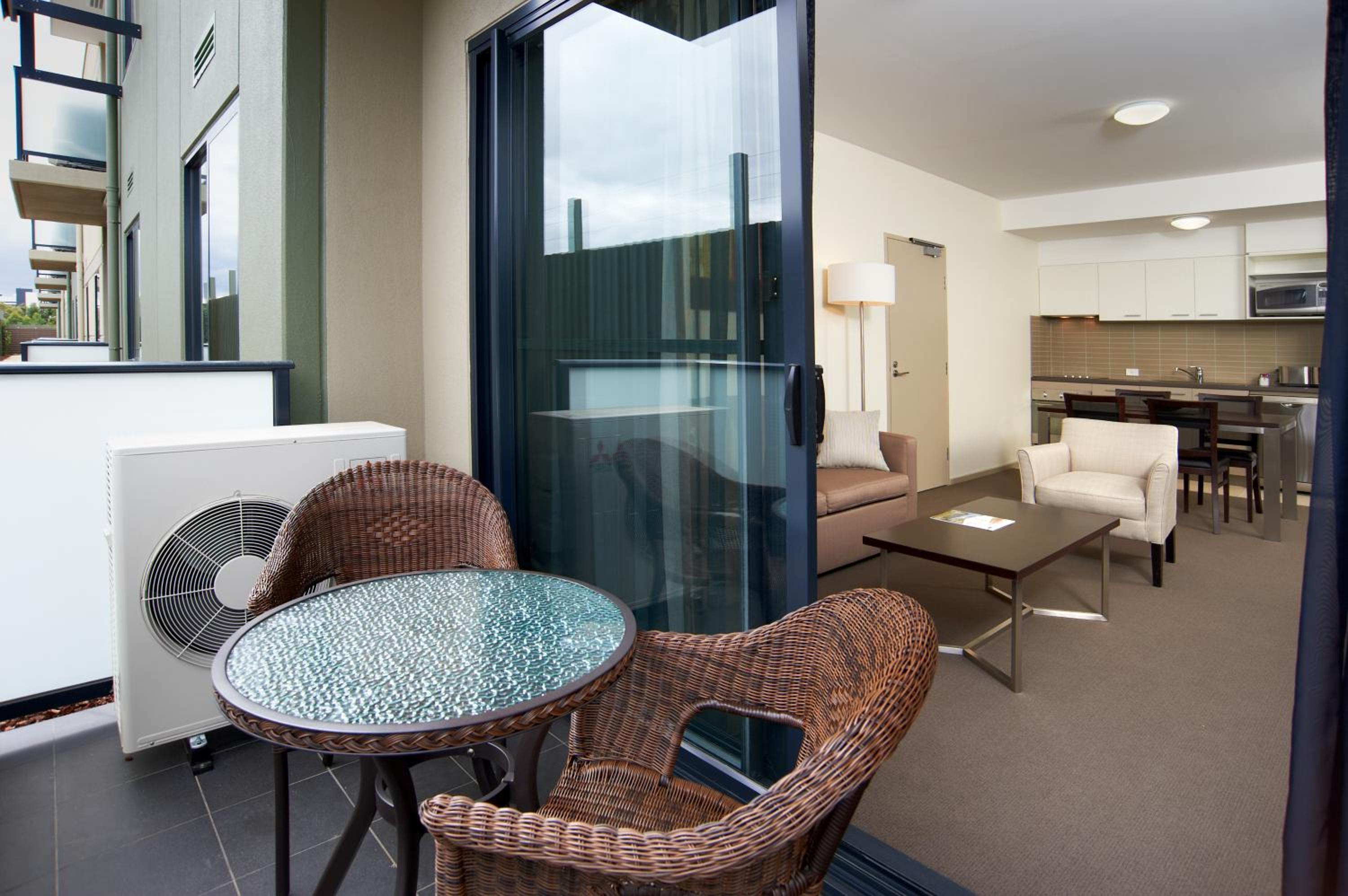 One-Bedroom Apartment - Photo 2