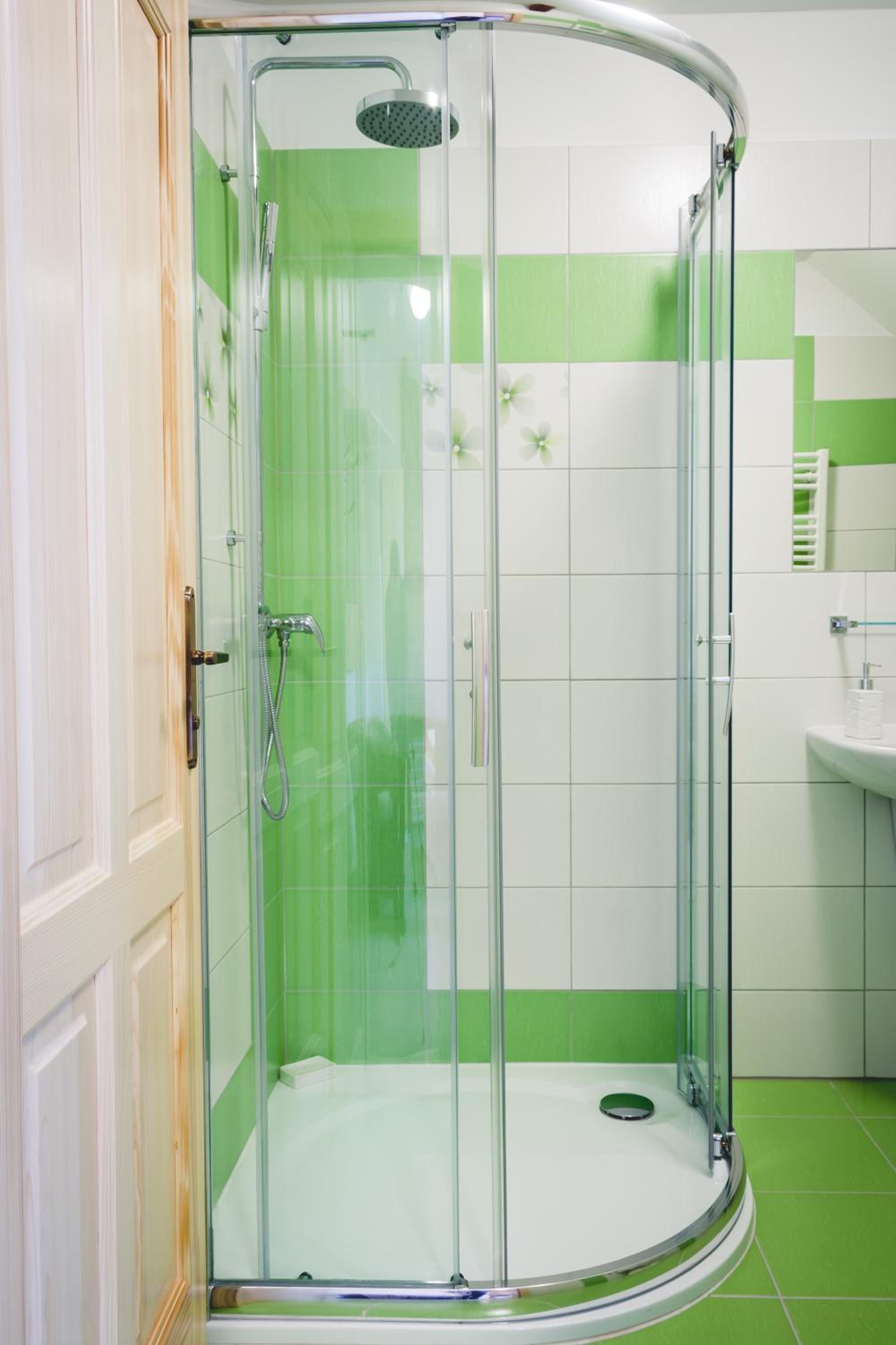 Twin Room with Private Bathroom photo 3