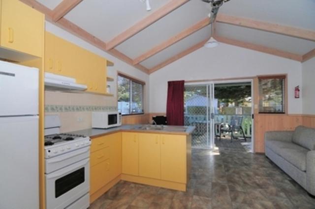 Cottage with Garden View - Second Row photo 2