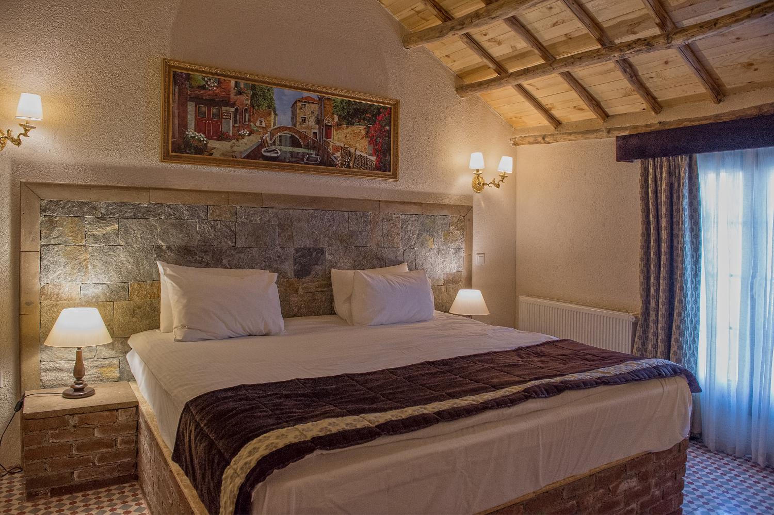 Deluxe Room - Photo 14