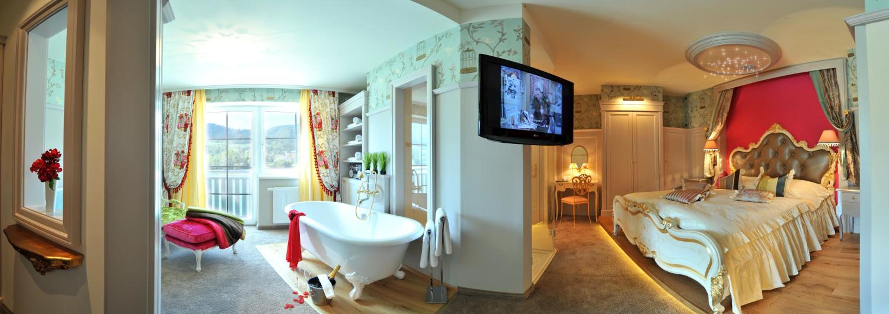 Suite with River View photo 3