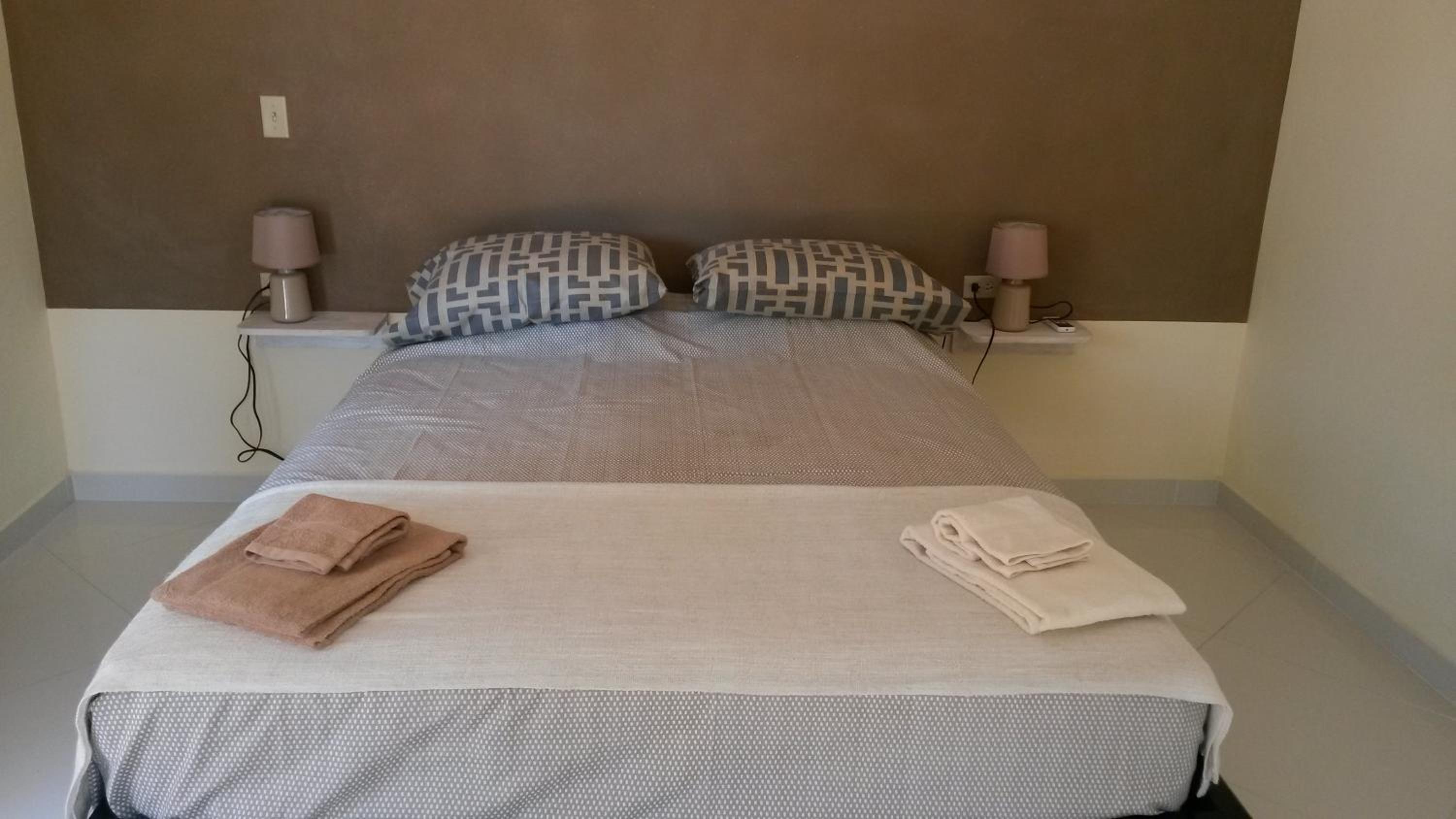 Deluxe King Room photo 2
