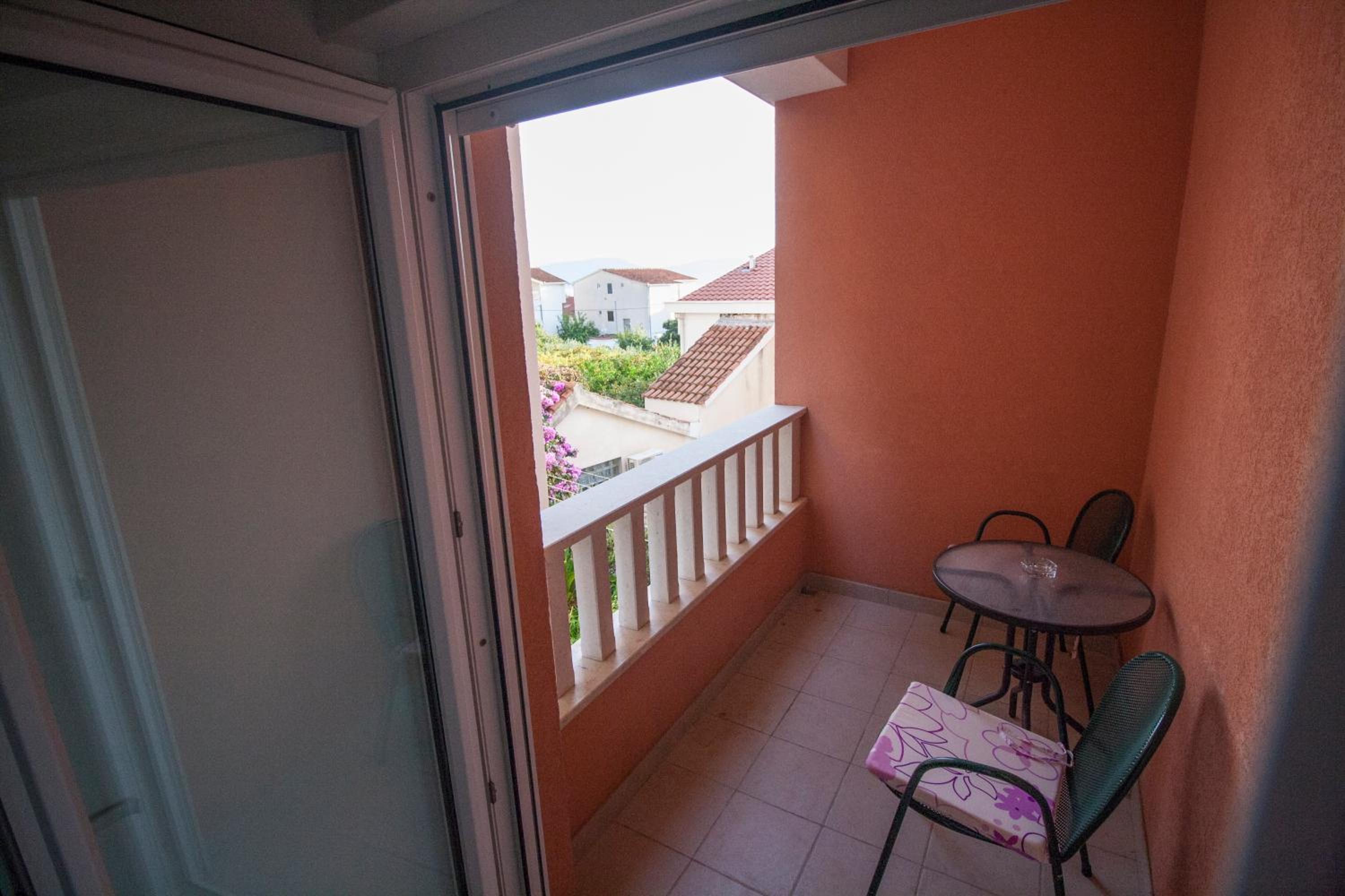 Apartment - Ground Floor photo 3