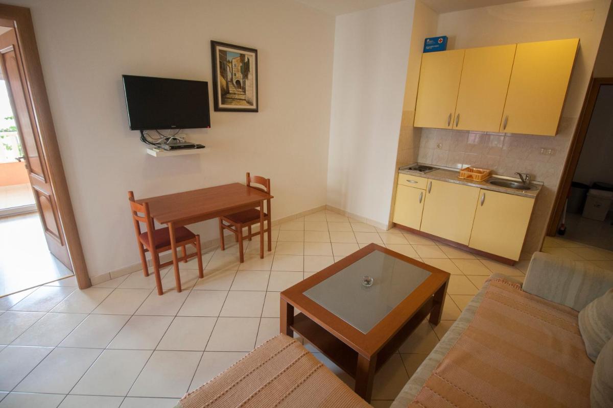 Apartment - Ground Floor photo 3