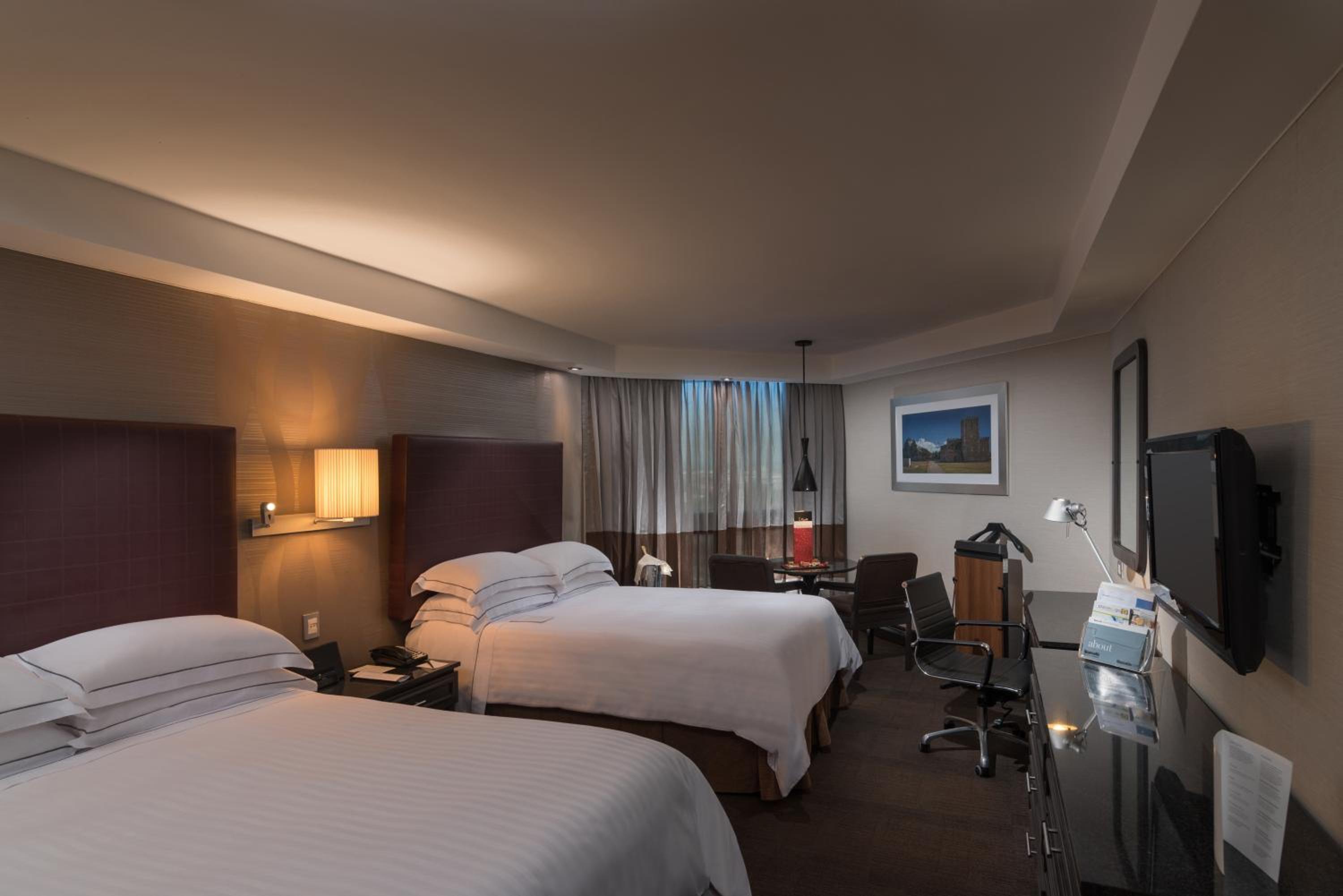 Superior Club Premium Room with Free WiFi thumbnail 5