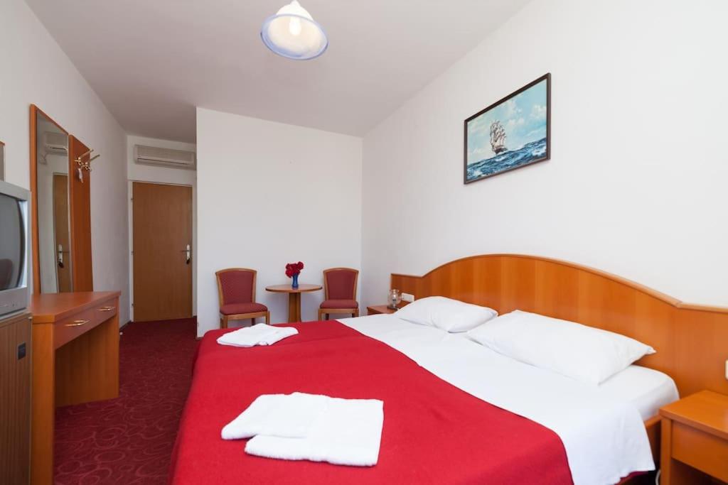 Double Room with Balcony and Sea View