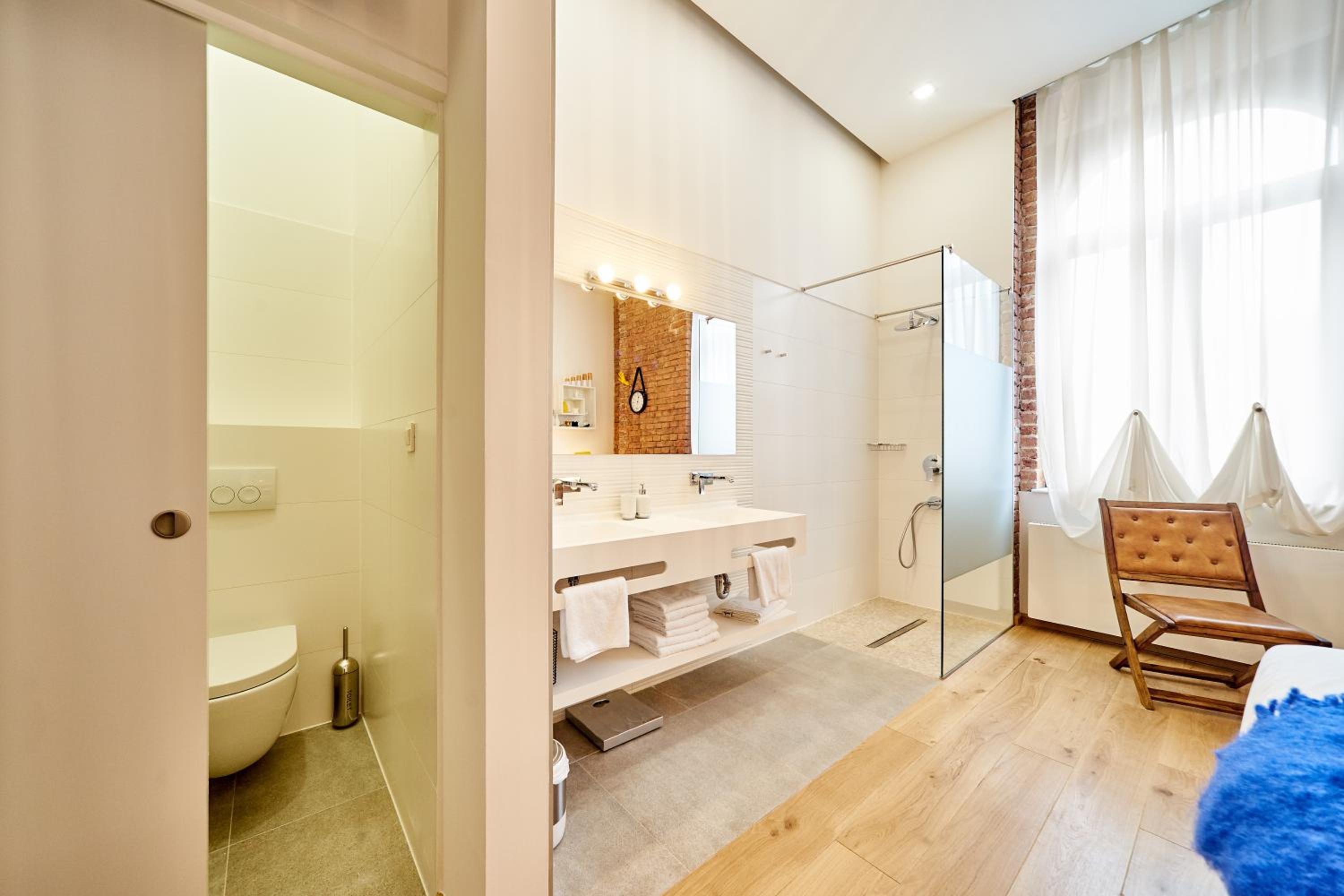 Deluxe Double Room - Photo 10