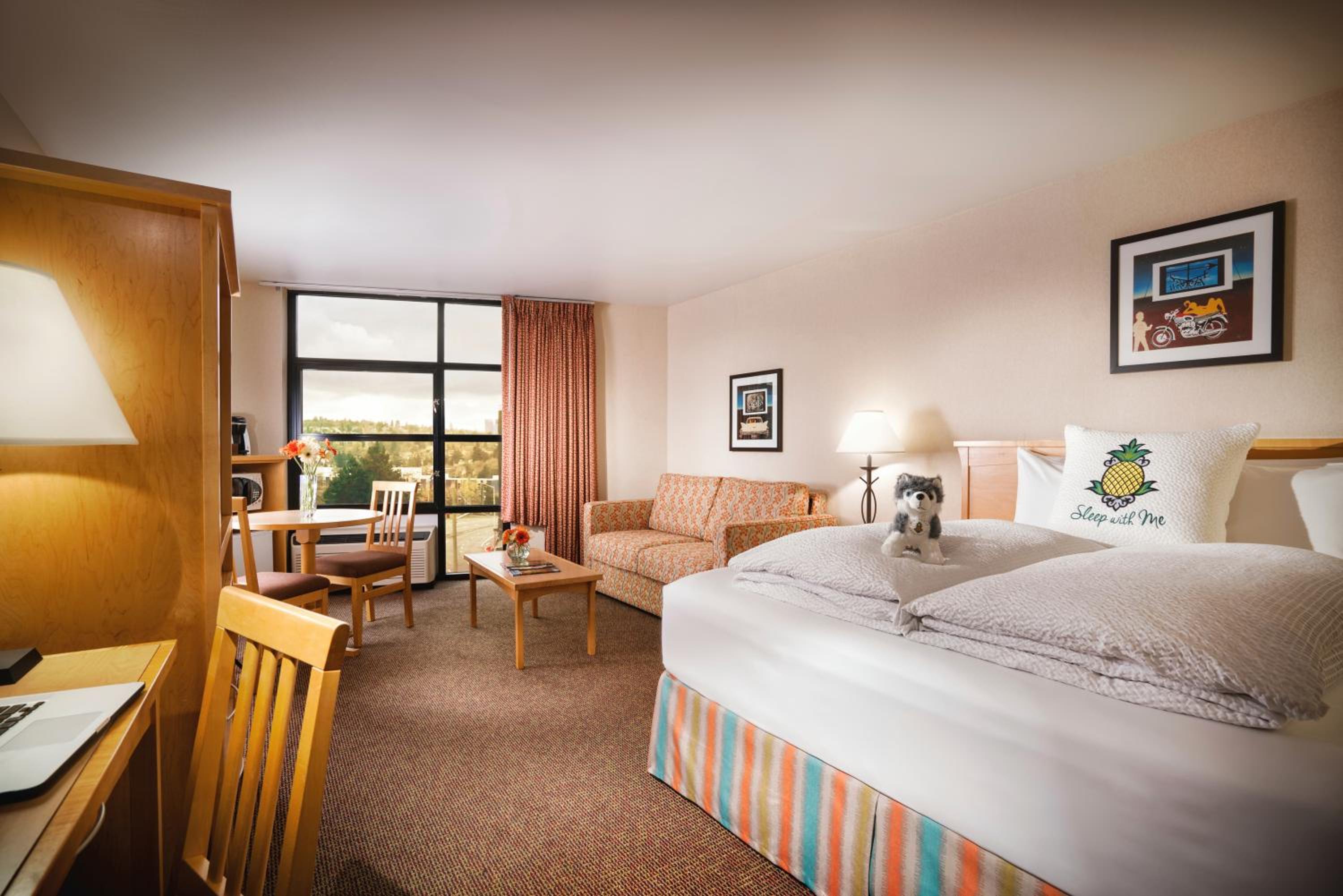 Premier King Room with Sofa Bed photo 1