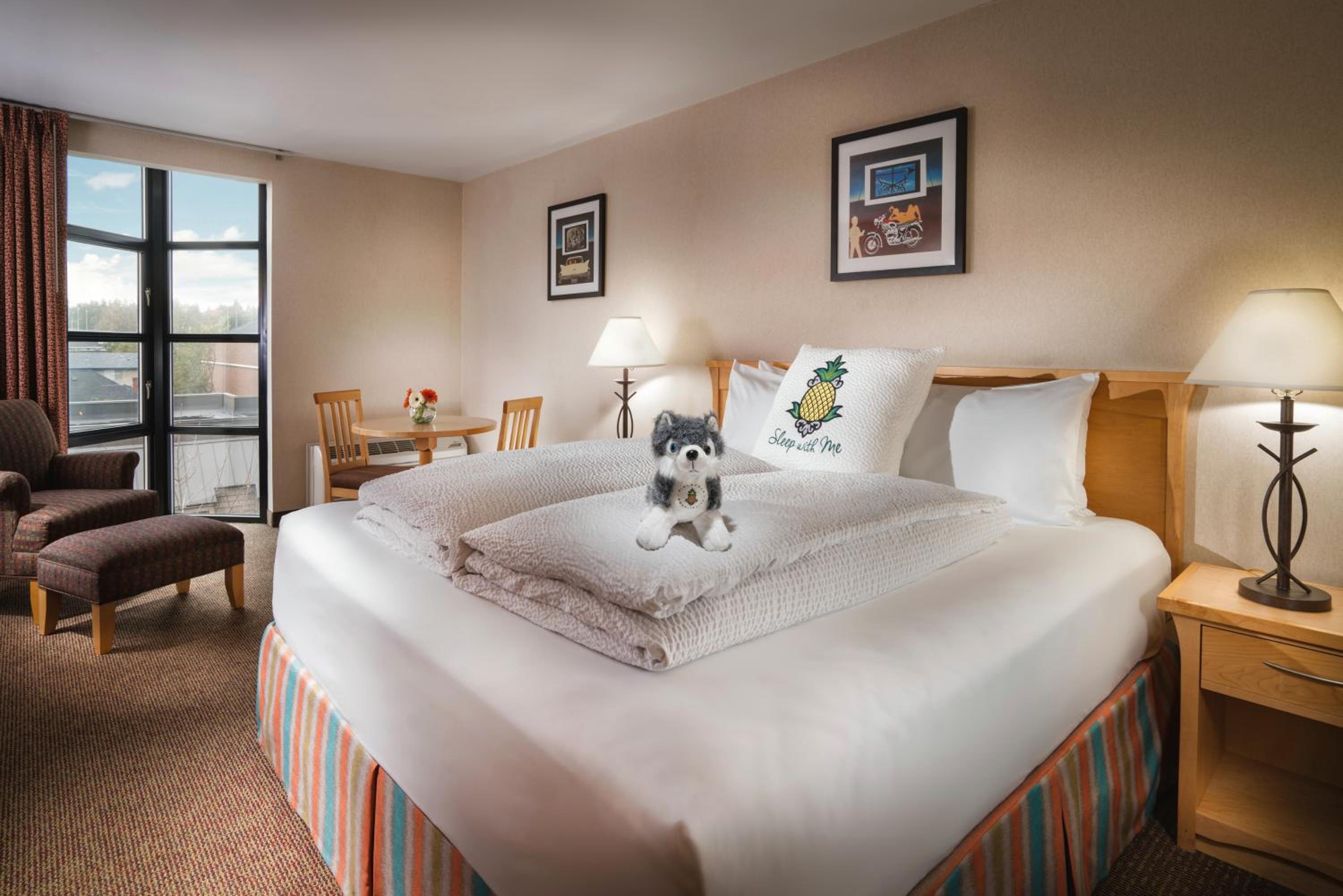 Deluxe King Room - Photo 1