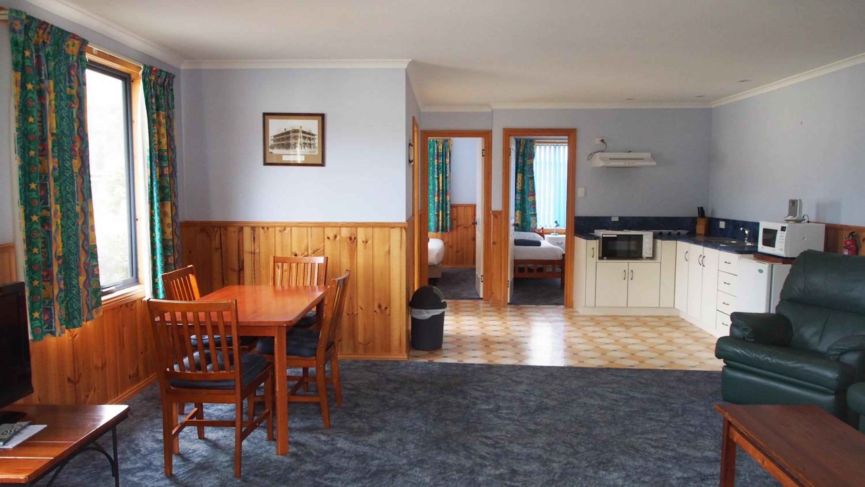 Retreat Cottage - Two Bedroom photo 1